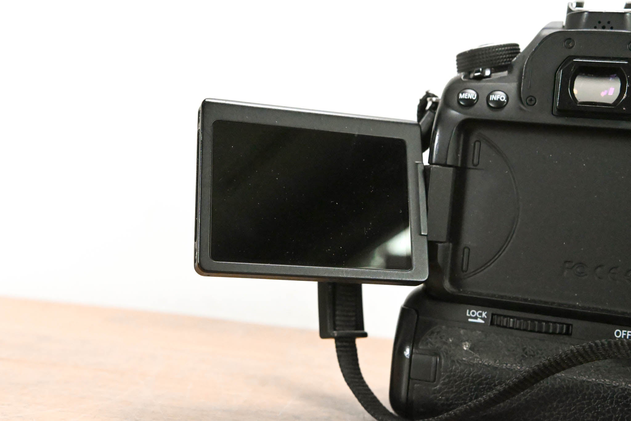 Canon EOS 80D DSLR Camera Body w/ Battery Grip