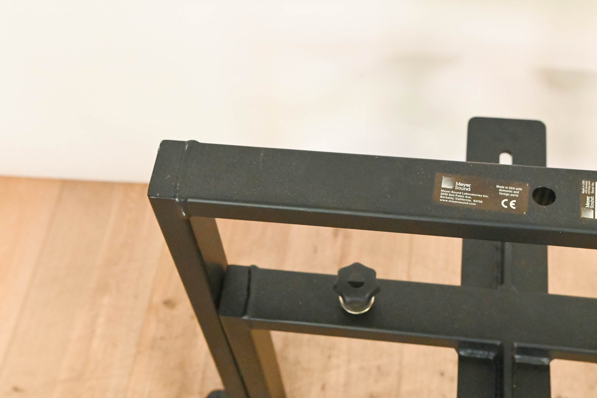 Meyer Sound MYA-UPQ Mounting Cradle Style Yoke for UPQ Speaker