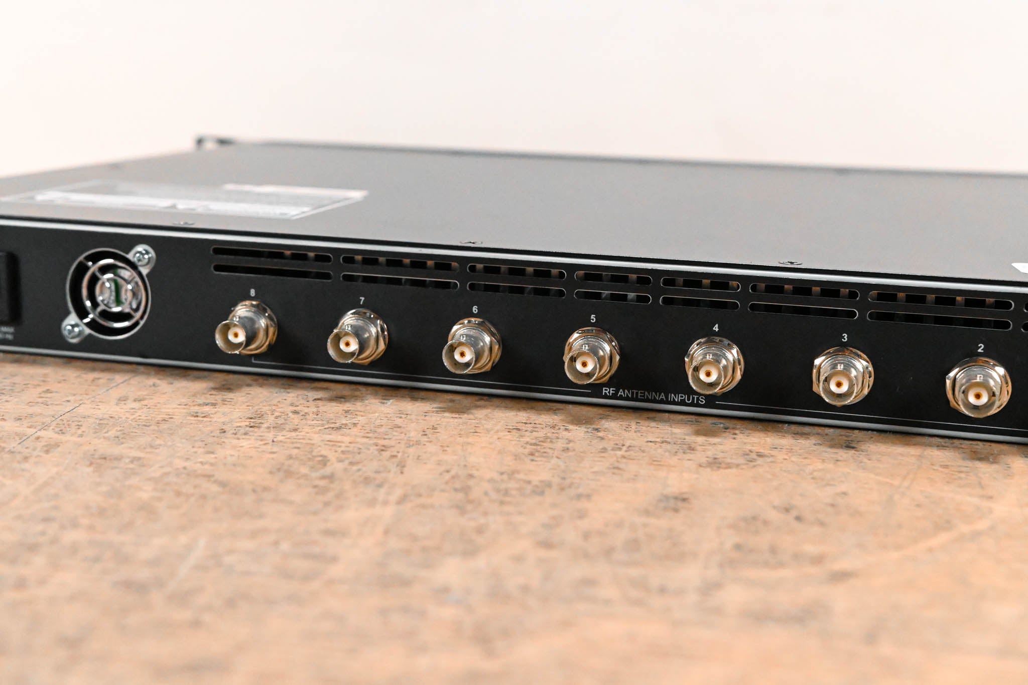 Shure PA421A 4-Port PSM Antenna Combiner - 470-952 MHz