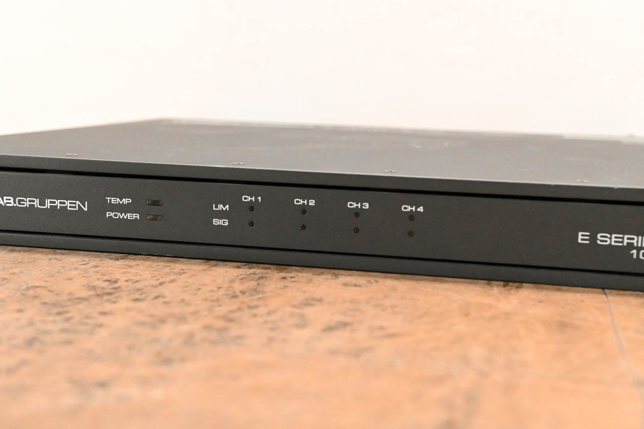 Lab Gruppen E10:4 1000W E-Series Installation Amplifier