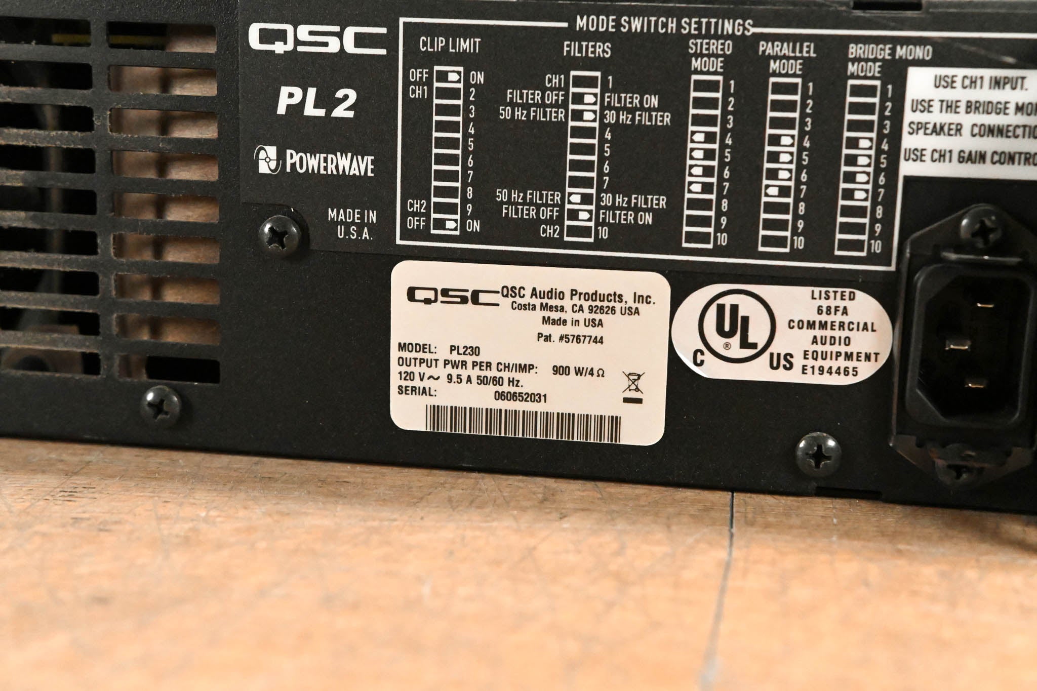QSC PL230 PowerLight 2 Series 2-Channel 1500W Power Amplifier