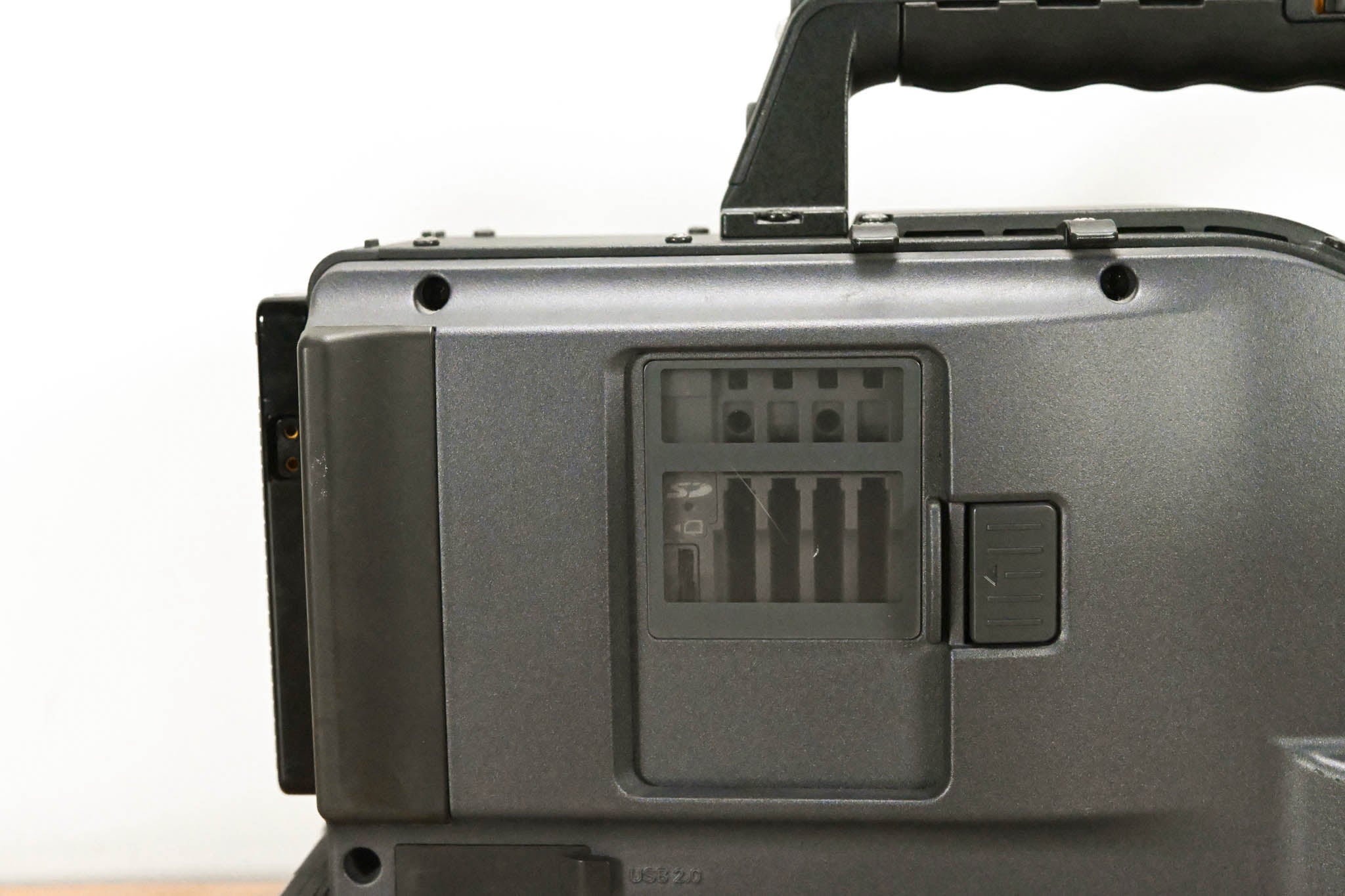 Panasonic AG-HPX500P 2/3" Shoulder-Mounted P2HD Camcorder