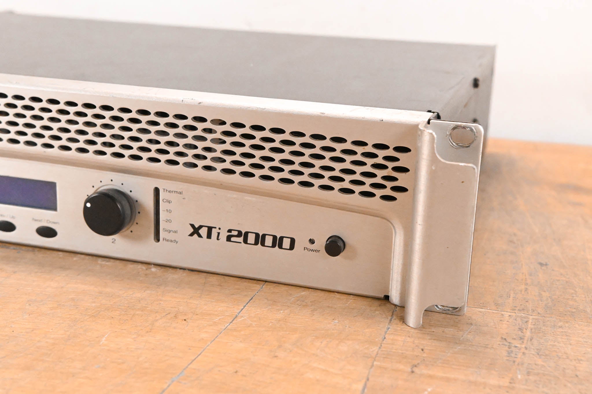 Crown XTi 2000 2-Channel Power Amplifier with DSP
