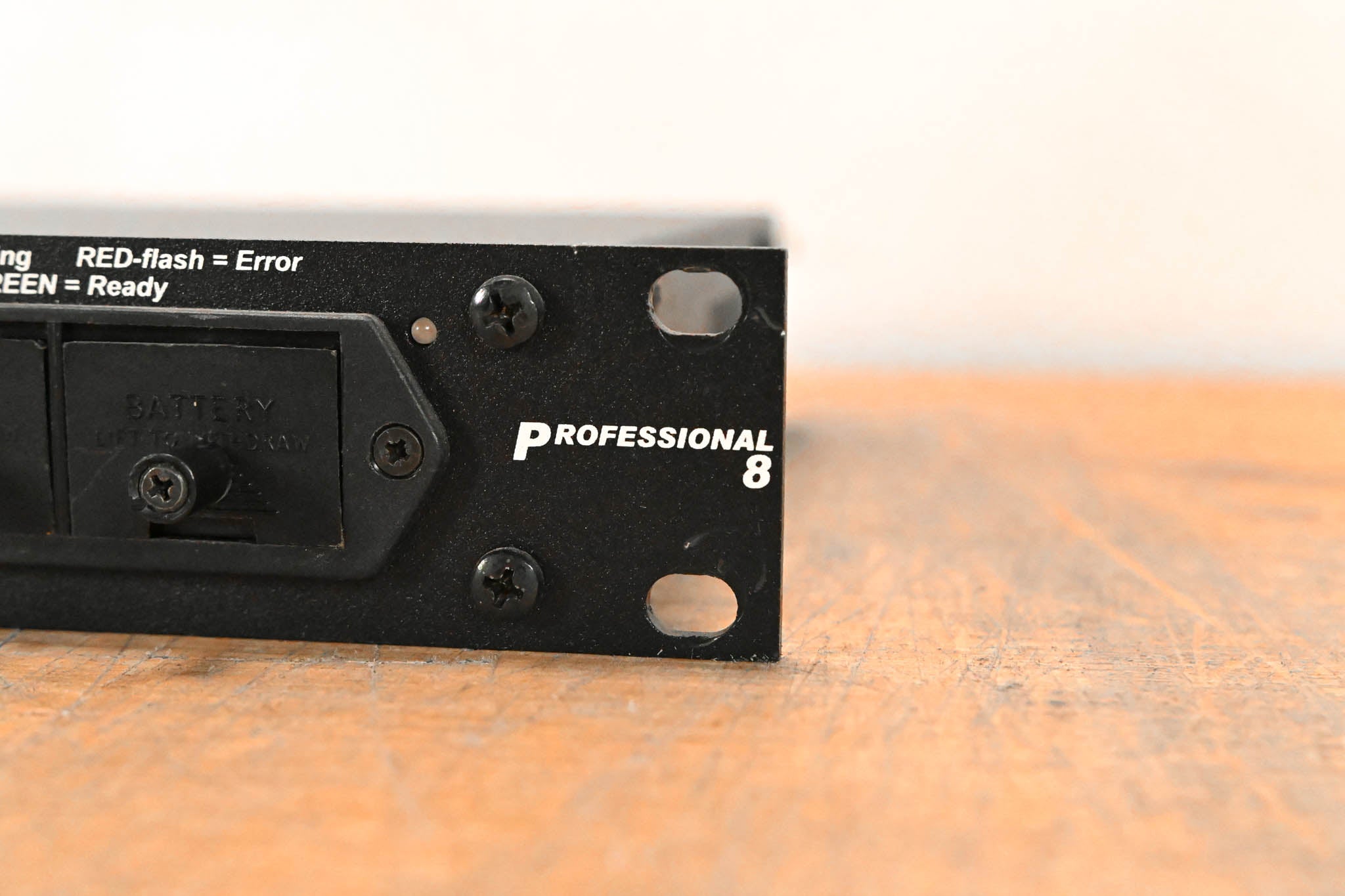 Ansmann Professional 8 - 9V Rack Mount Battery Charger