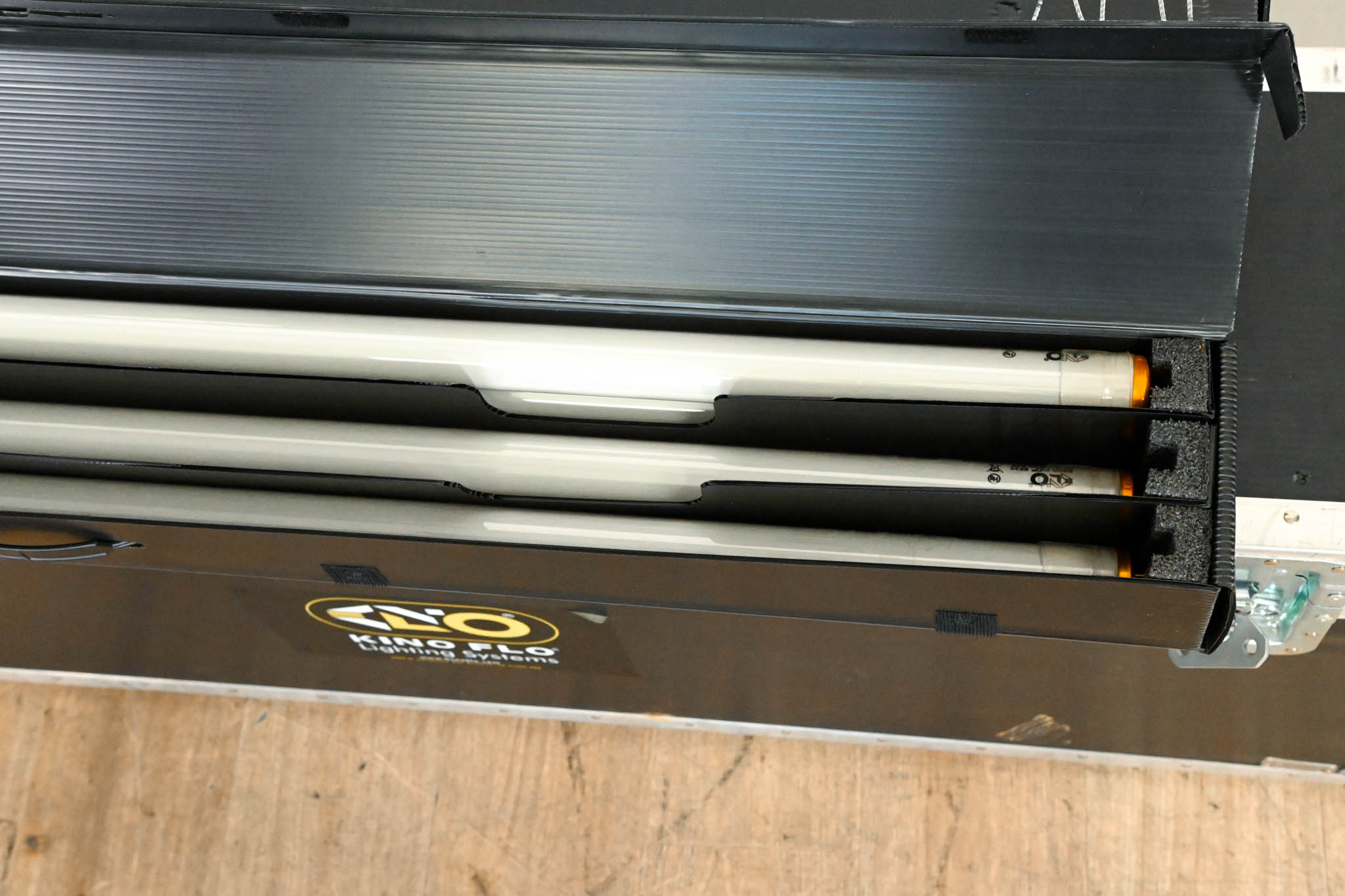 Kino Flo Select 4Bank 2-Light Gaffer Kit