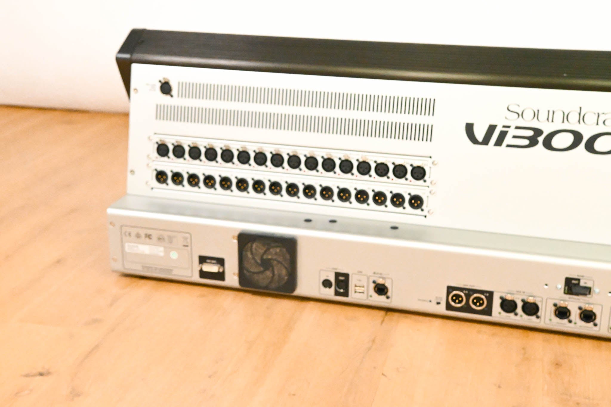 Soundcraft Vi3000 64-Channel Digital Mixing Console