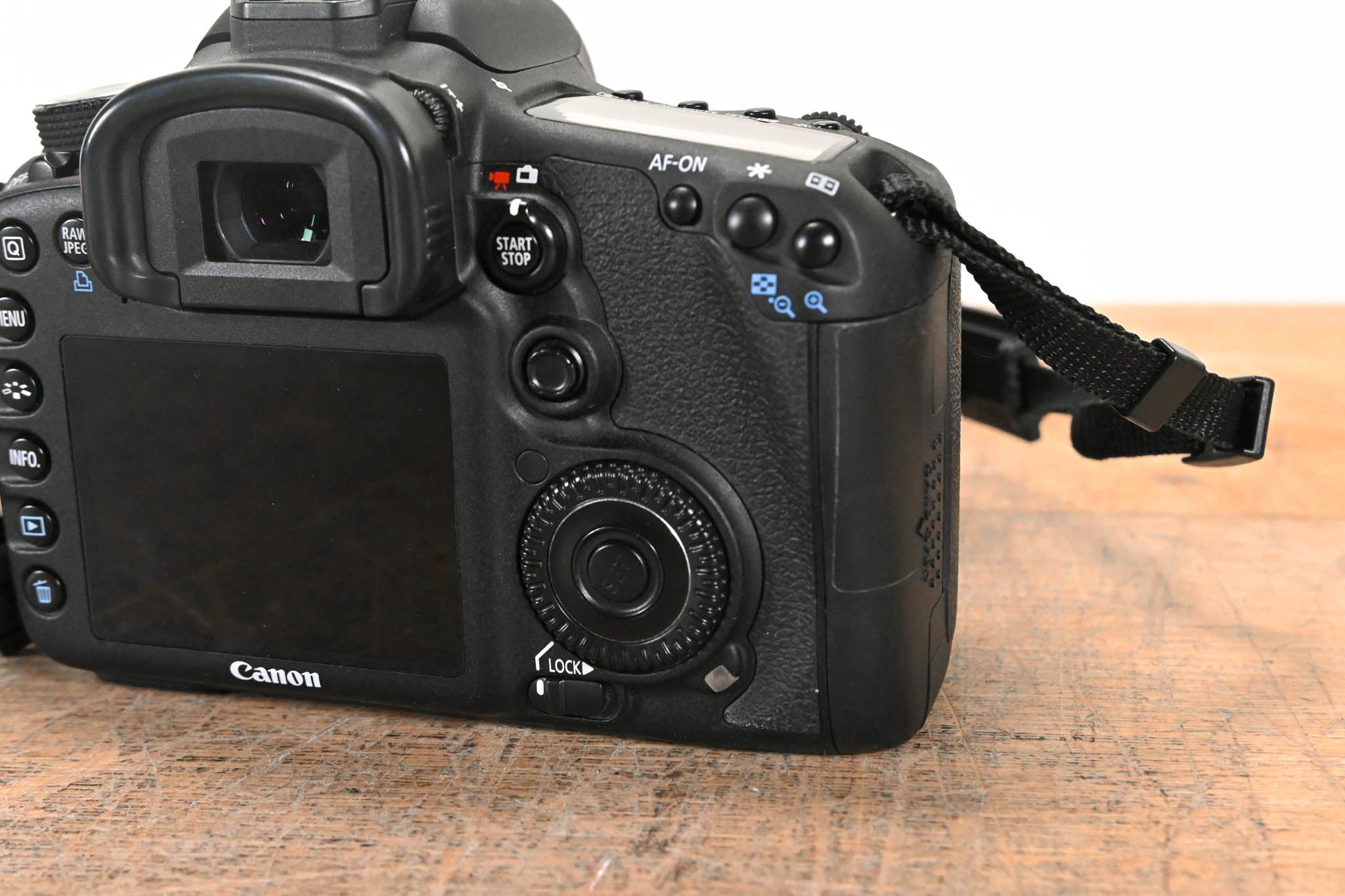 Canon EOS 7D DSLR Camera Body