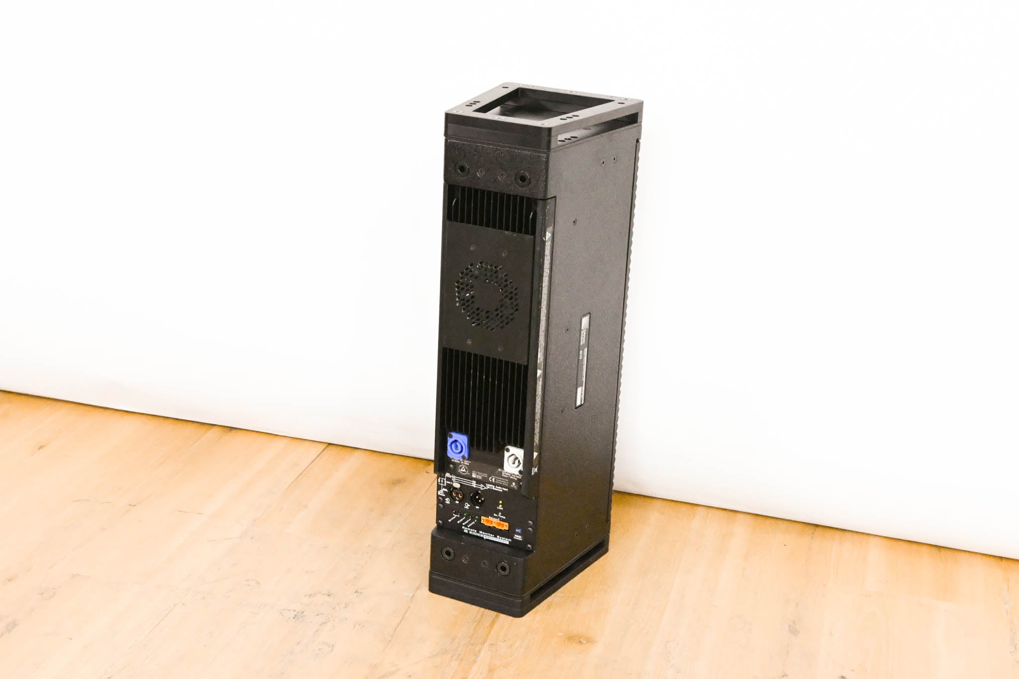 Meyer Sound M1D Ultra-Compact Curvilinear Array Loudspeaker