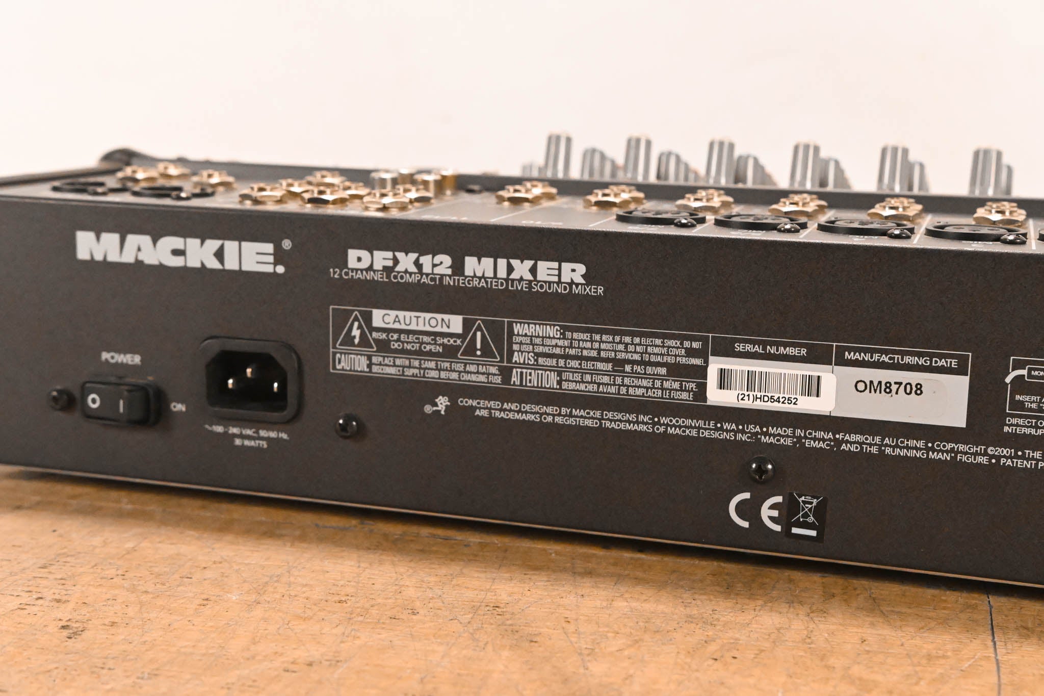 Mackie DFX-12 12-Channel Mixer with Digital Effects