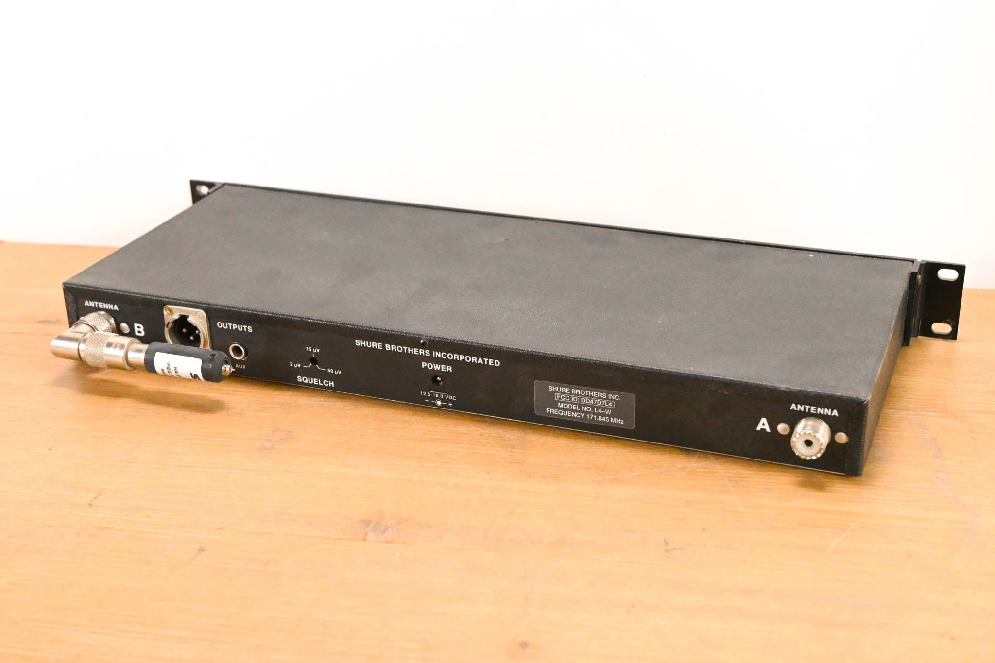 Shure L4 Diversity Wireless Receiver - 171.845 MHz (NO POWER SUPPLY)