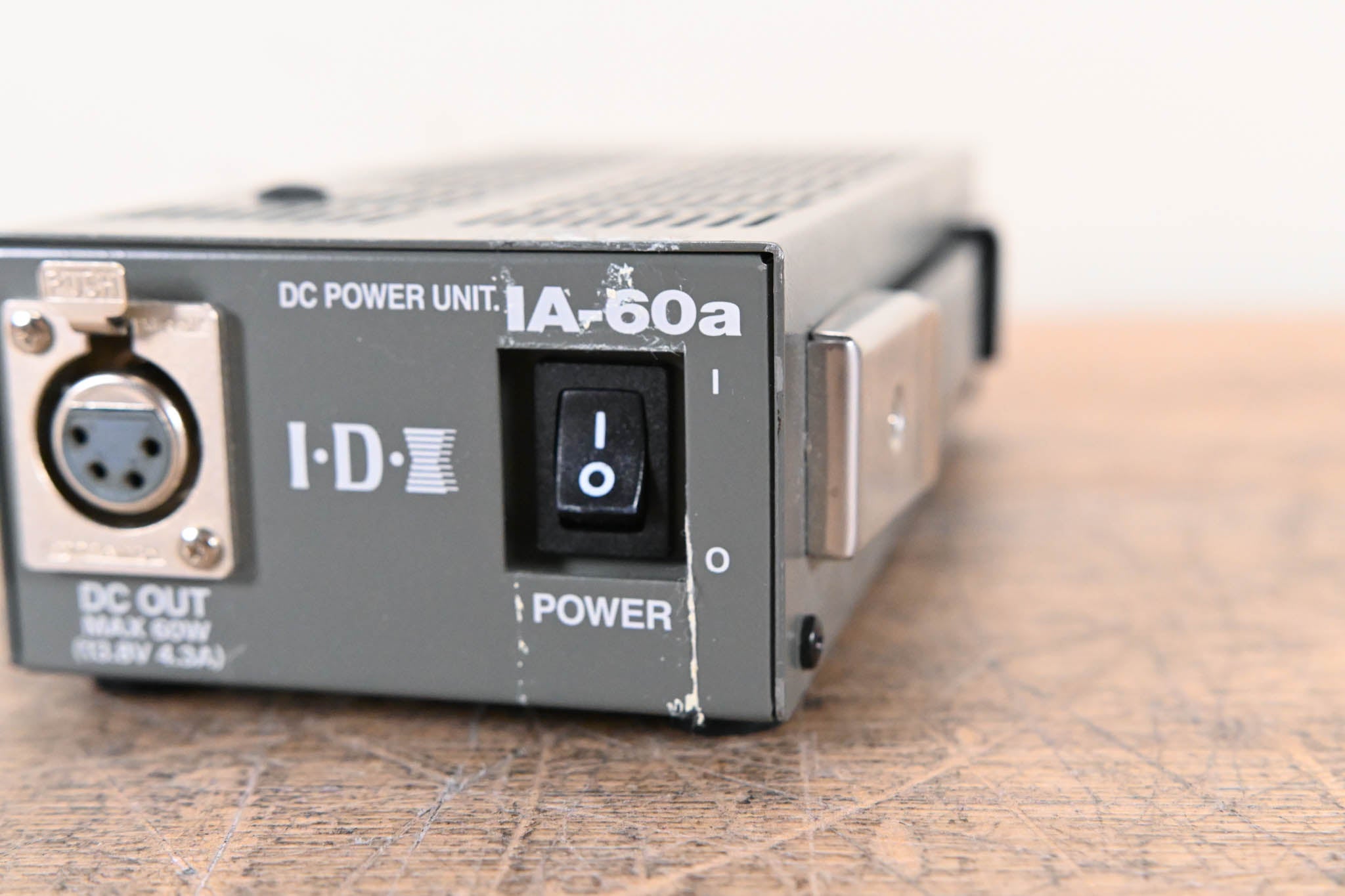 IDX System Technology IA-60a Single-Channel DC Power Supply