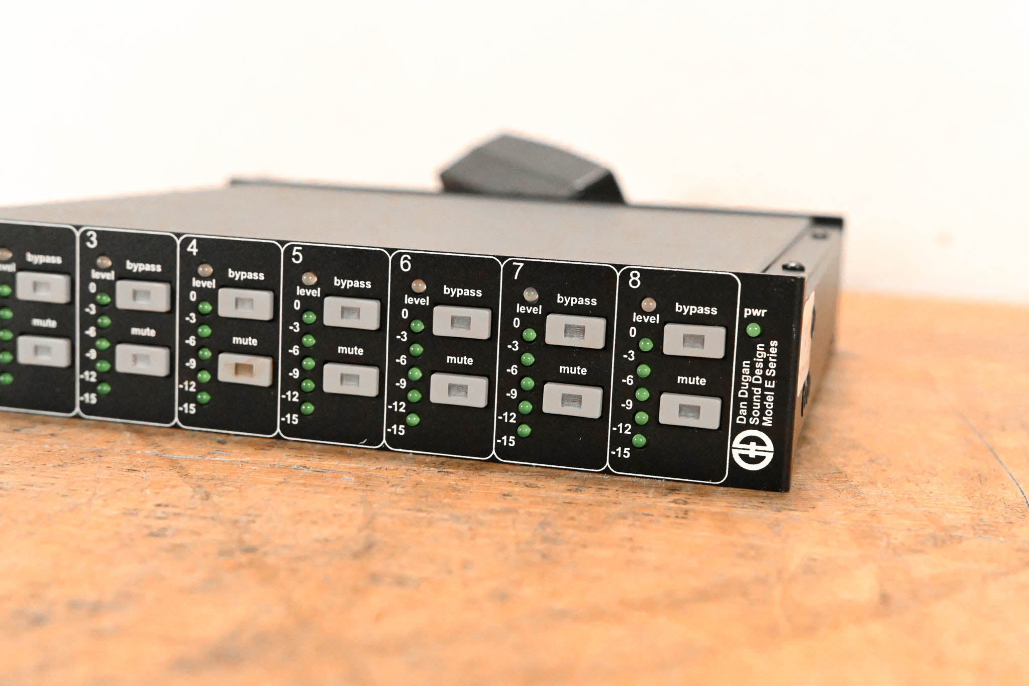 Dan Dugan E-1A Automatic Mixing Controller