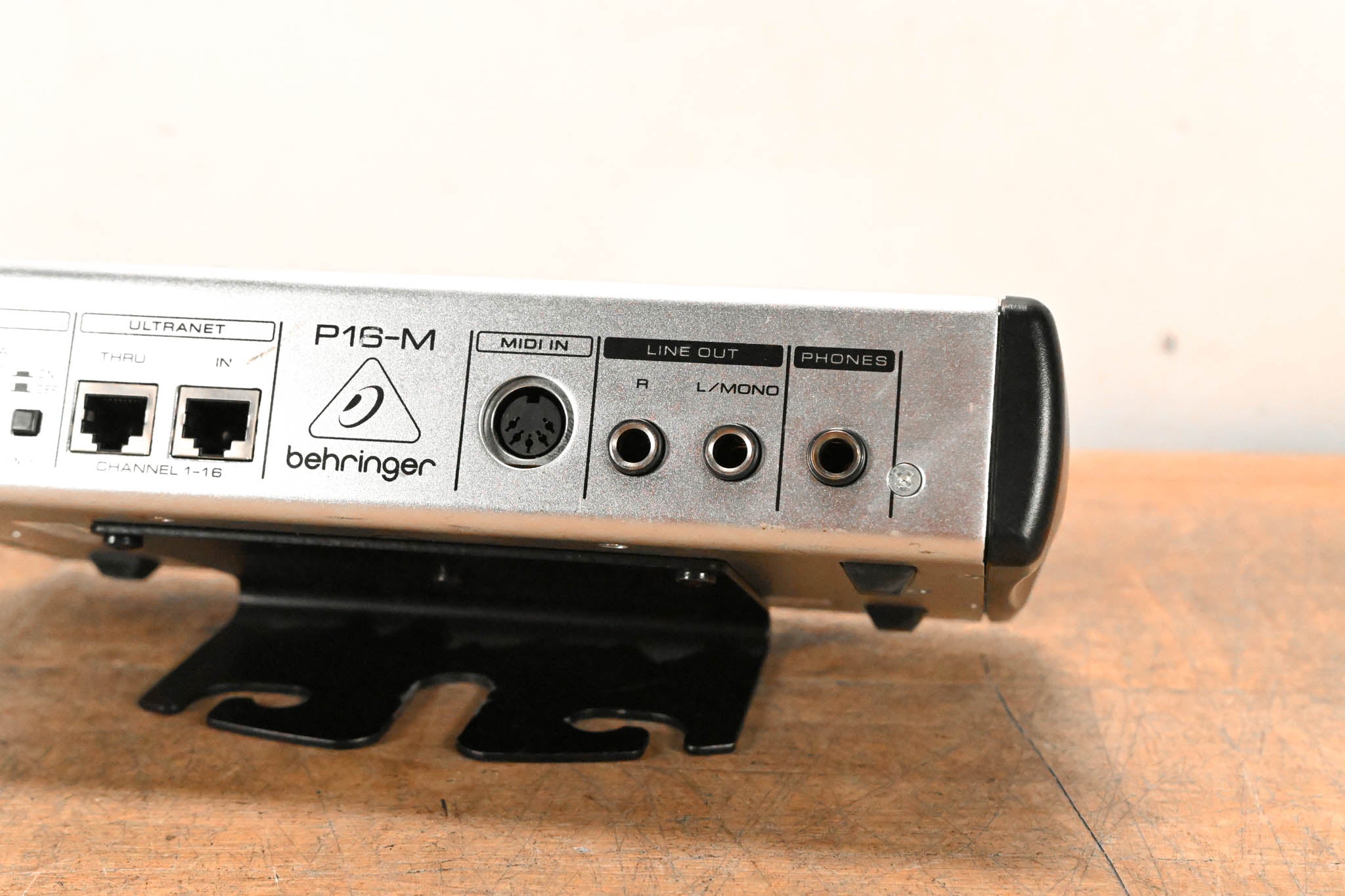 Behringer Powerplay P16-M 16-Channel Digital Personal Mixer