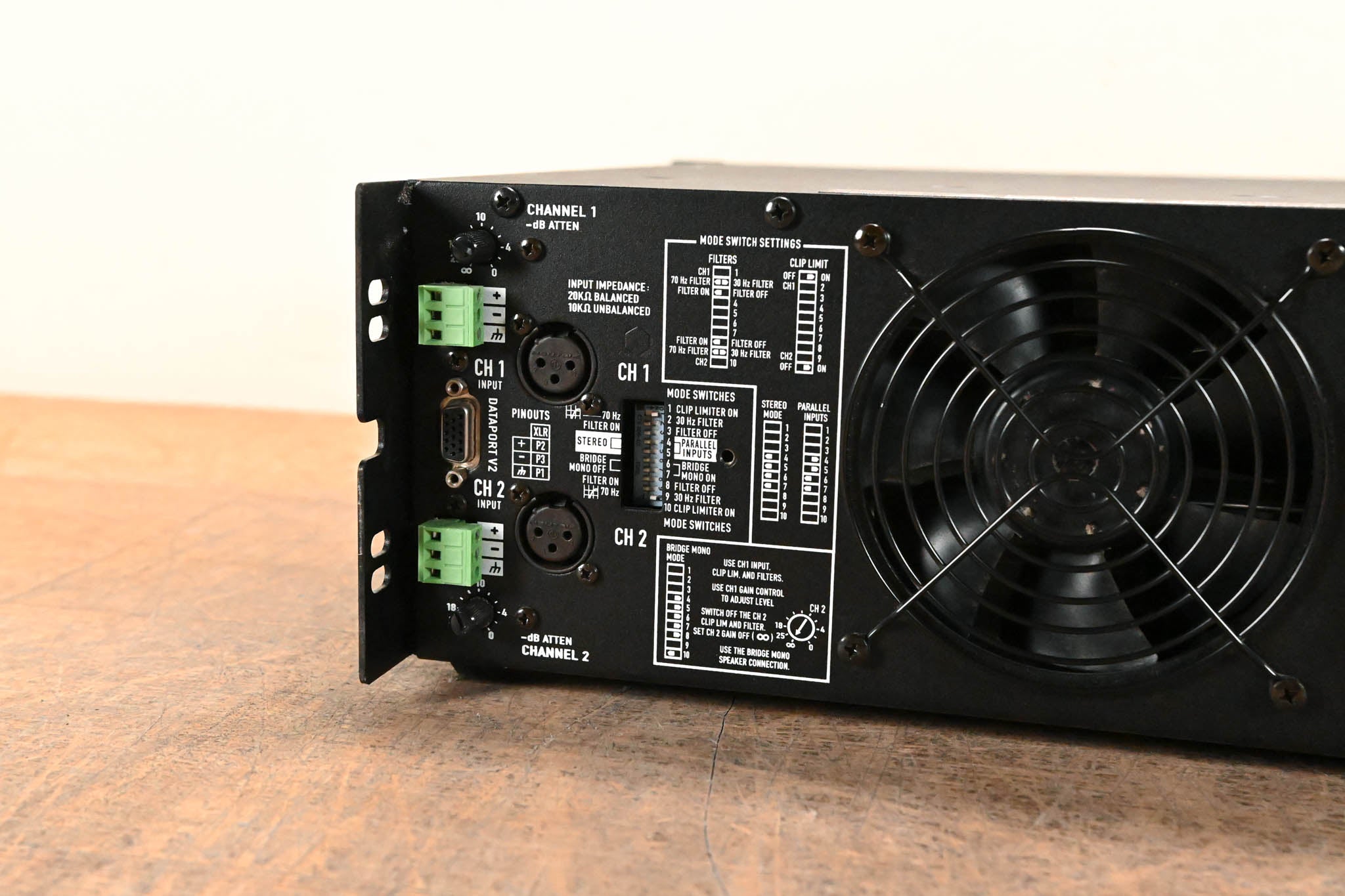 QSC ISA280 2-Channel Installation Power Amplifier