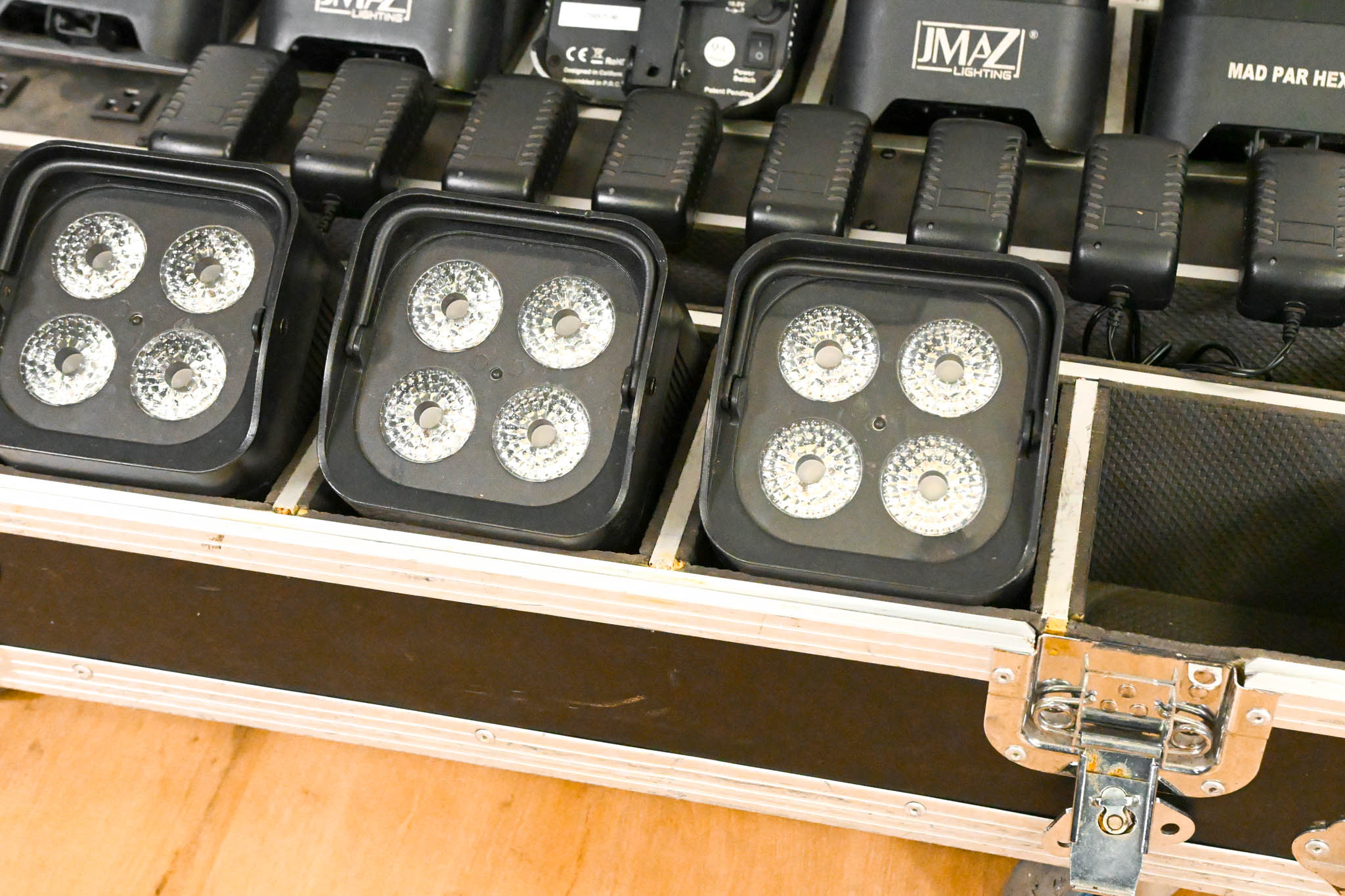 JMAZ Lighting MAD PAR HEX 4S 9x Battery LED Uplights w/ Charging Case