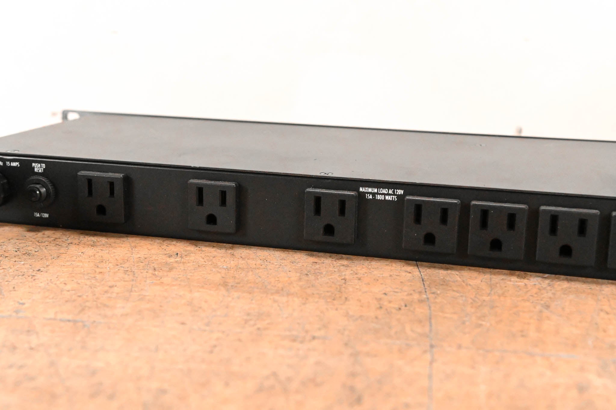 Furman M-8Lx 15A Merit Series Power Conditioner with Lights
