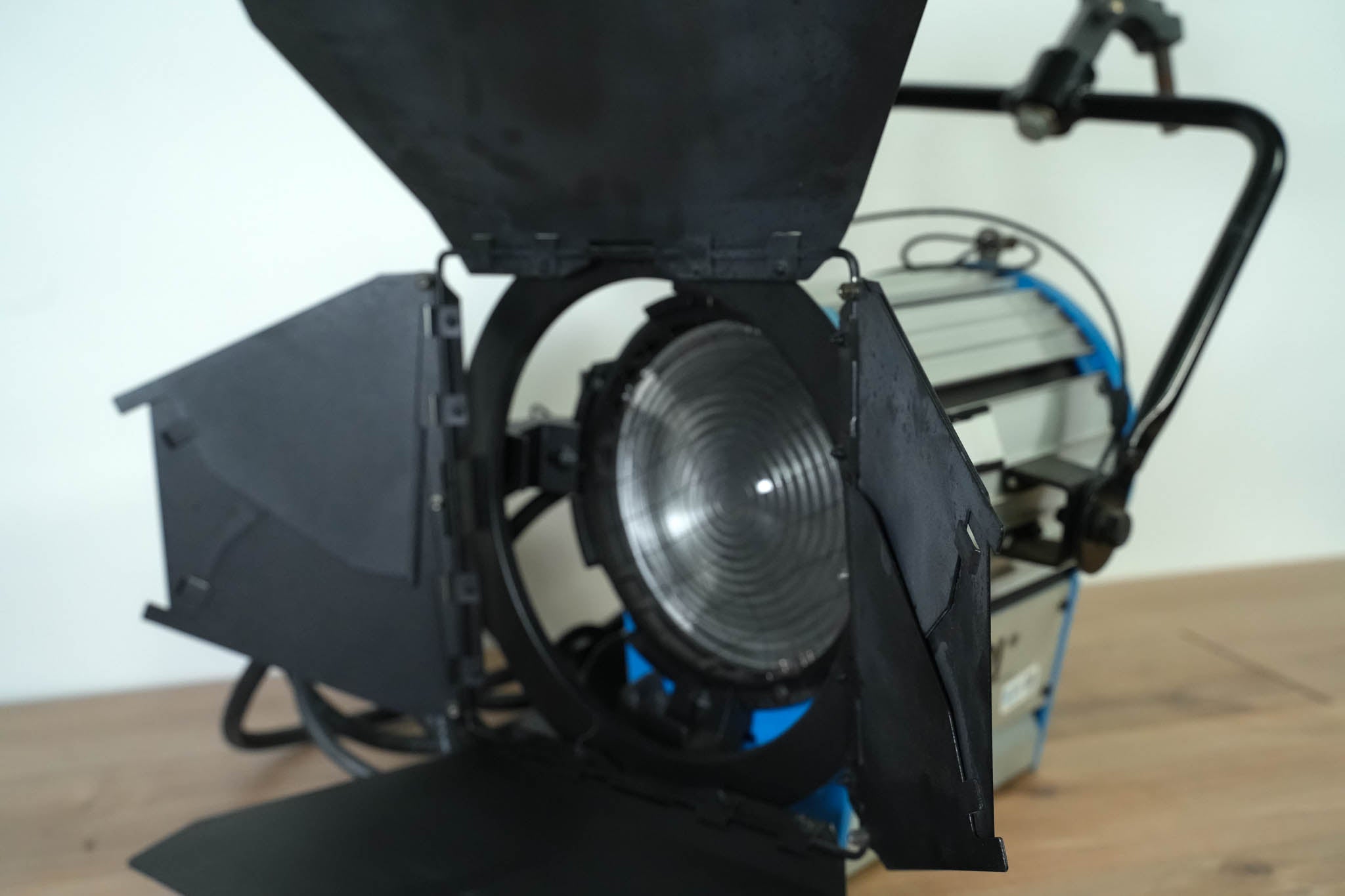 ARRI 2000 Fresnel Light Fixture