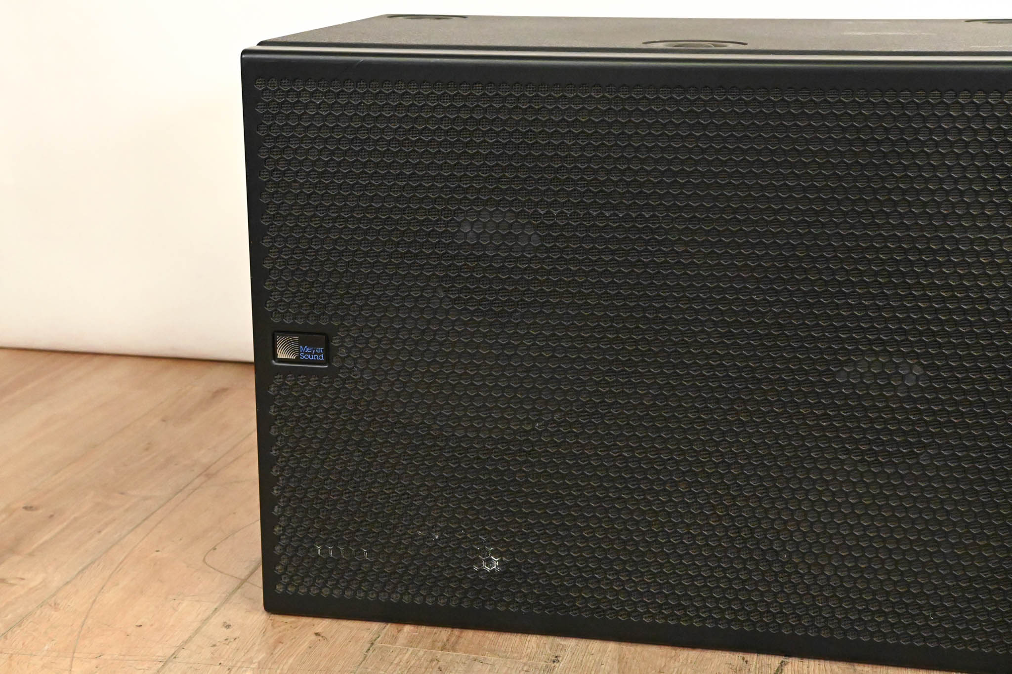 Meyer Sound USW-1P Dual 15" Powered Subwoofer