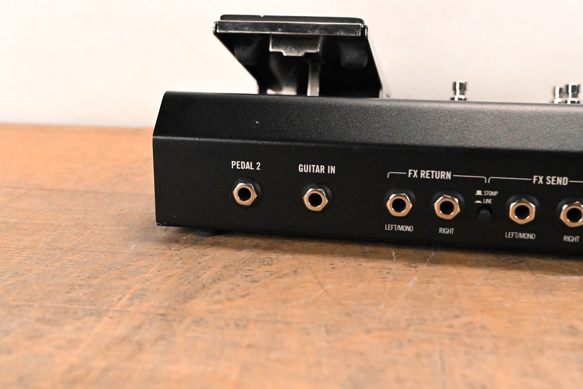 Line 6 Firehawk FX P29-1 Guitar Multi-Effects Floor Processor