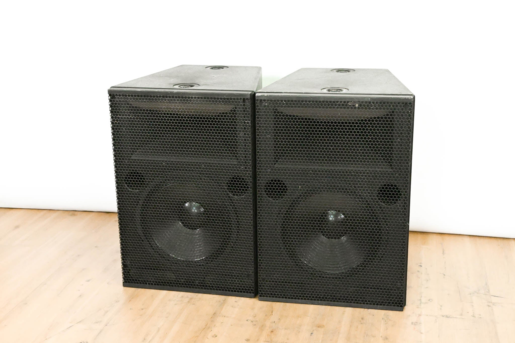 Meyer Sound CQ-2 Narrow Coverage Main Loudspeaker (PAIR)