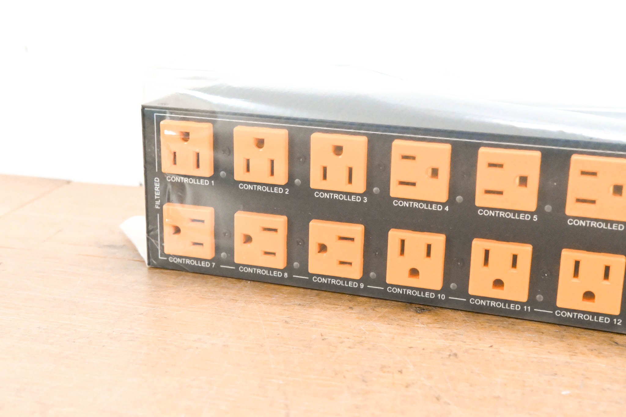 WattBox WB-800-IPVM-12 Rackmount IP Power Conditioner (12 Outlets)