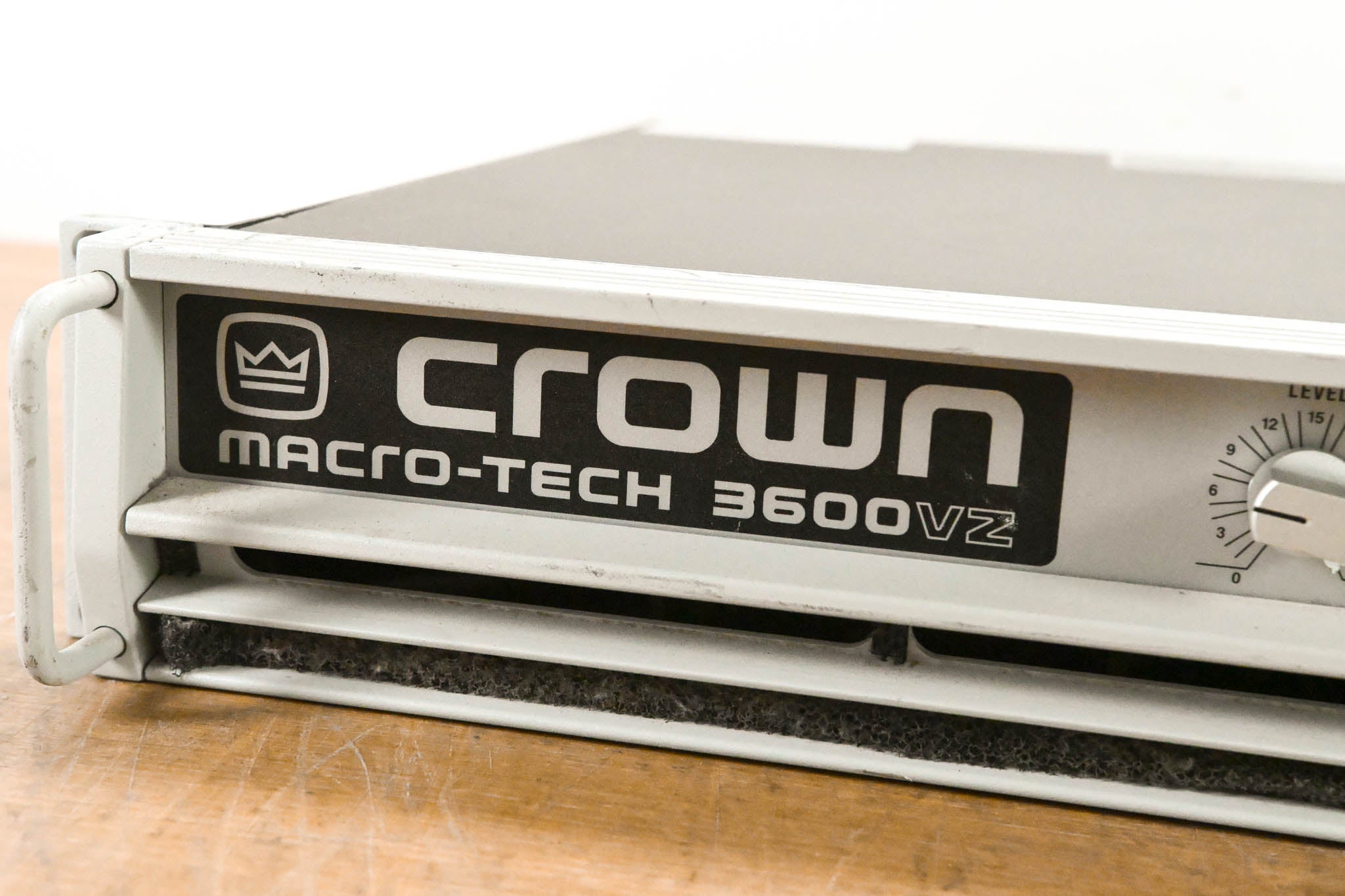 Crown Macro-Tech 3600VZ 2-Channel Power Amplifier