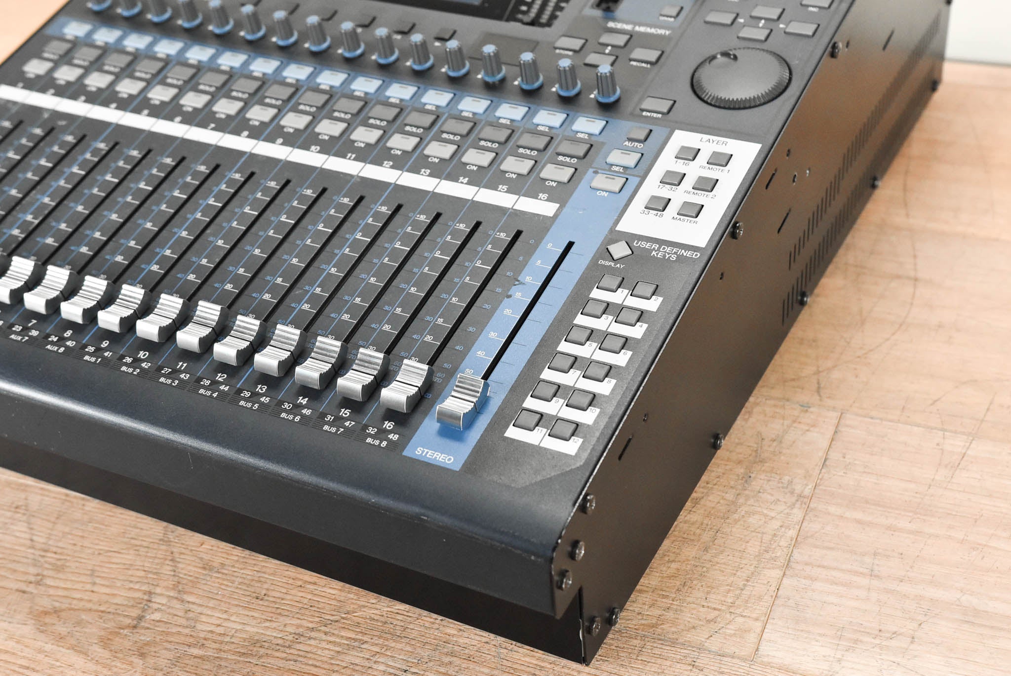 Yamaha DM1000 48-Channel Digital Audio Mixing Console