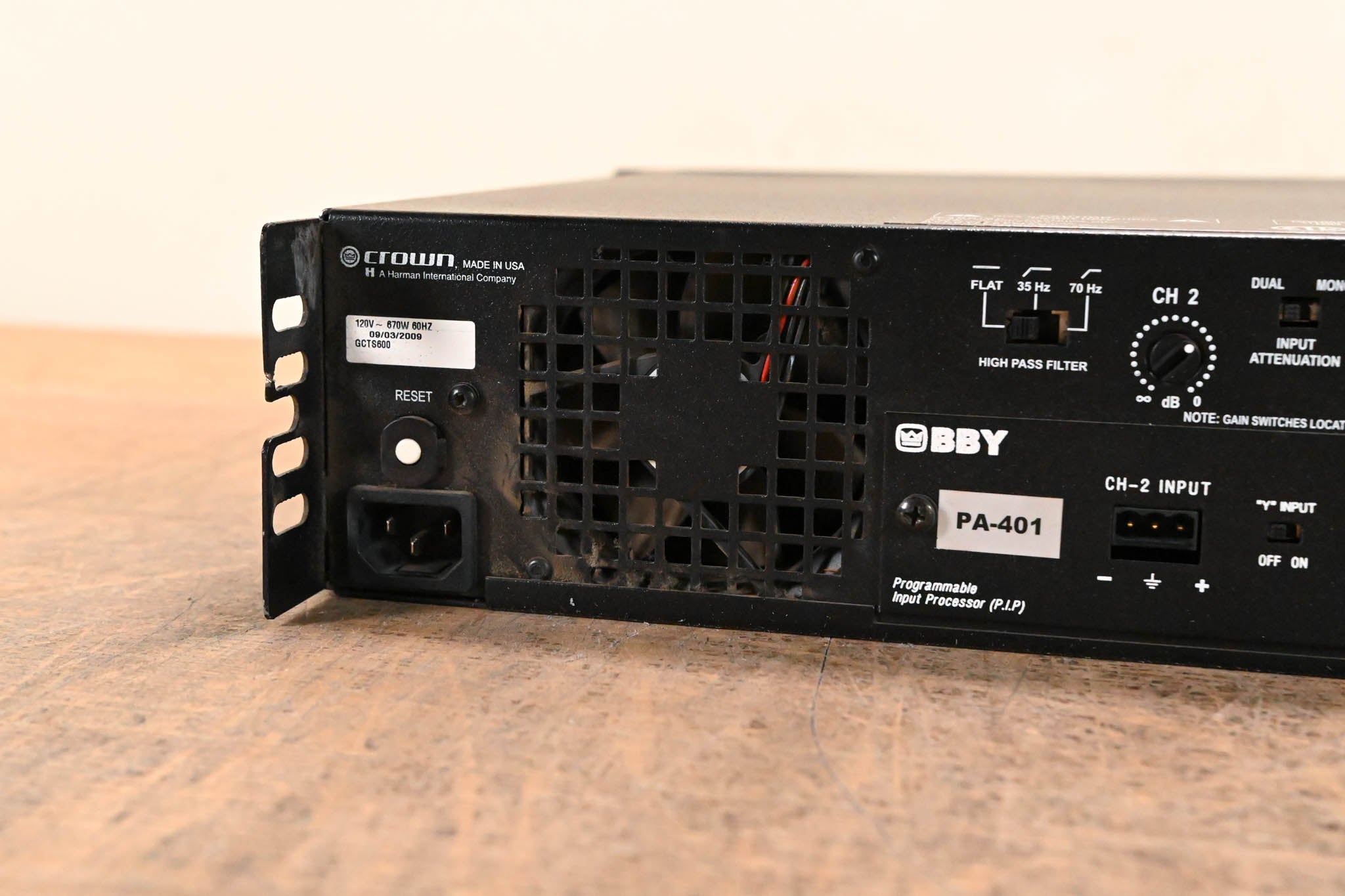 Crown CTs 600 Two-Channel 300W Power Amplifier