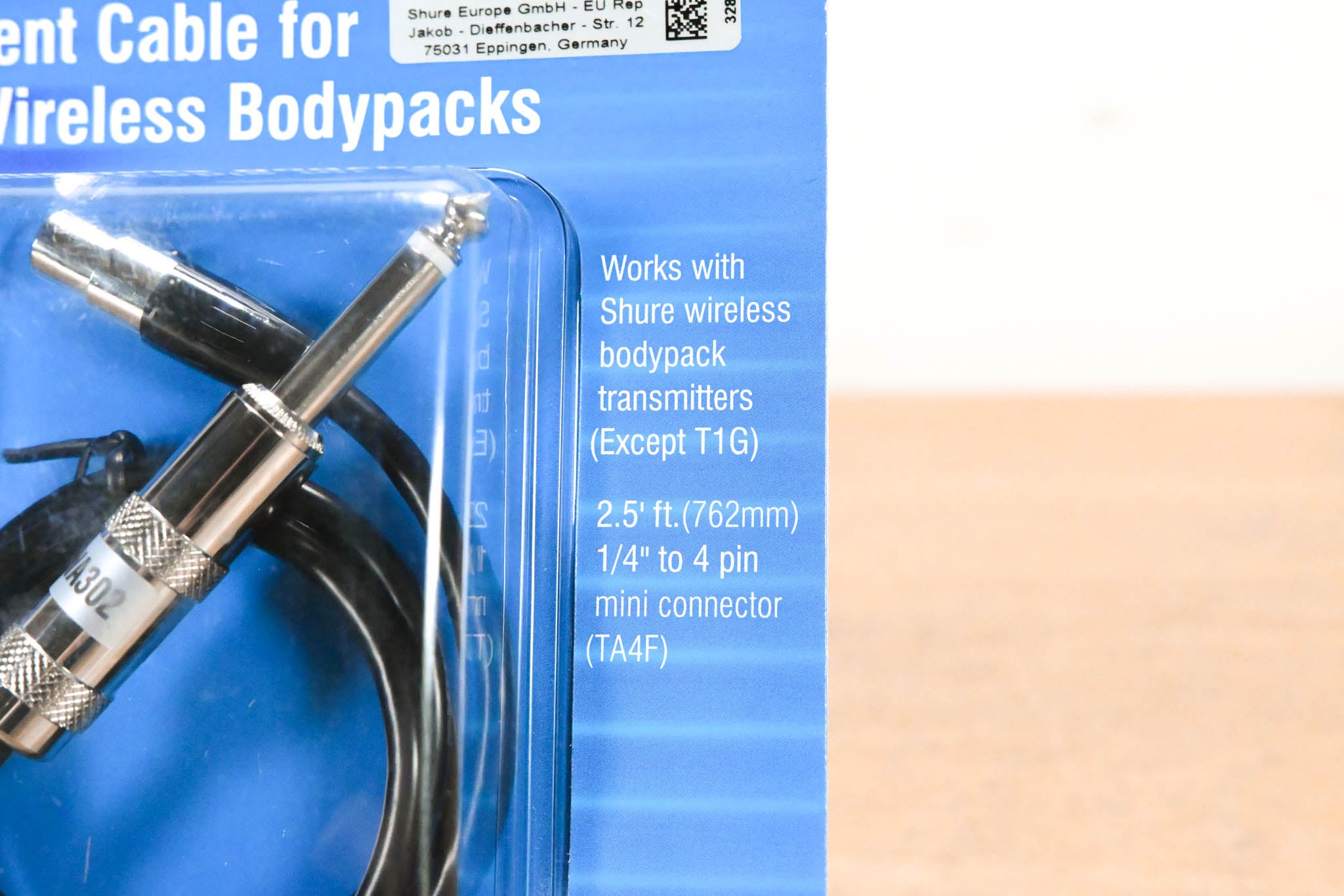 Shure WA302 TA4F to 1/4" Instrument Cable for Wireless Bodypacks - 2.5'