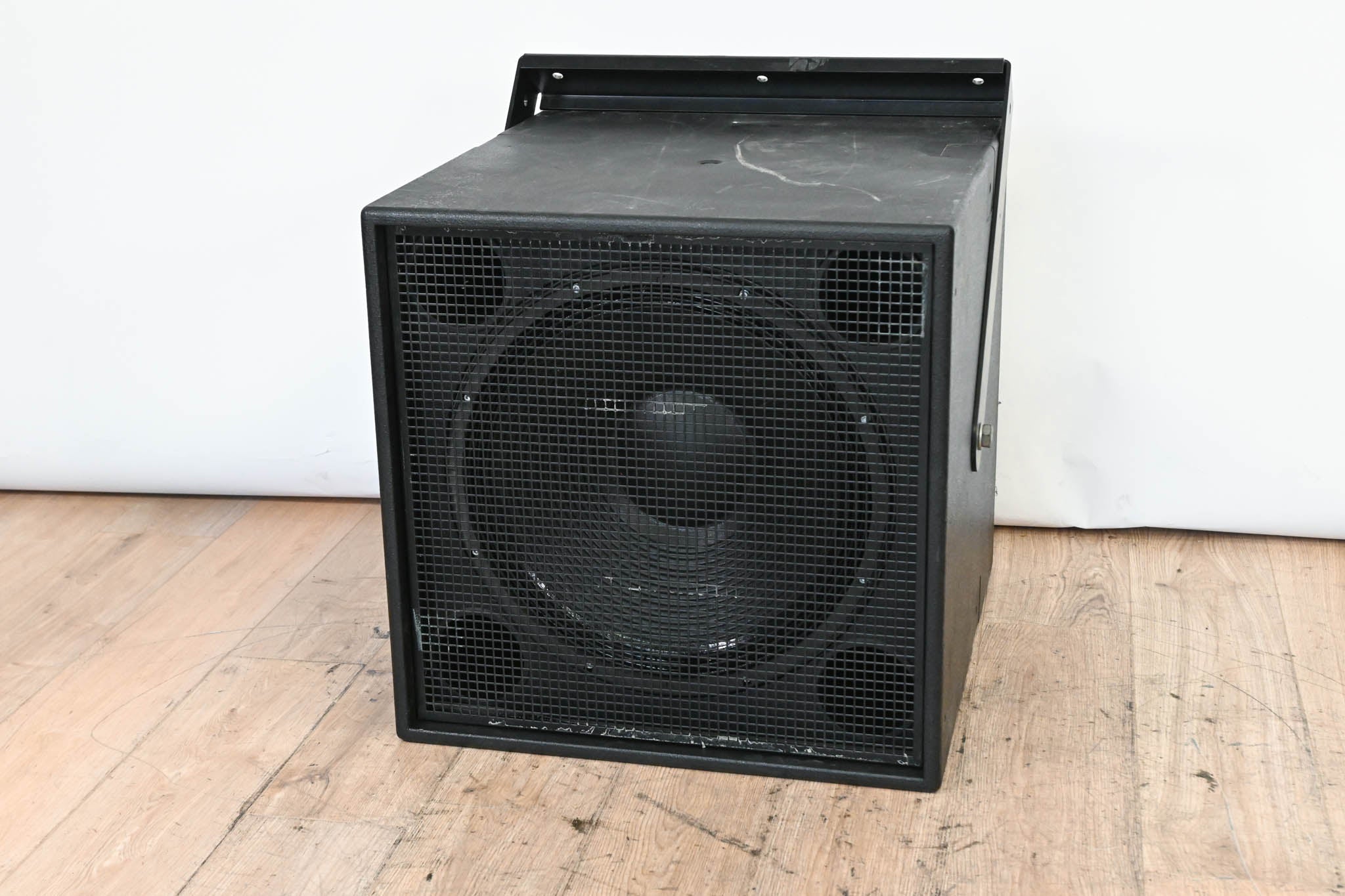 d&b audiotechnik Ci-SUB 18" Compact Bass-Reflex Passive Subwoofer