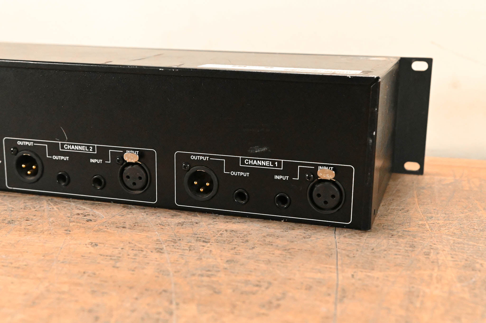 dbx 231 Dual-Channel 31-Band Graphic Equalizer CG01L74