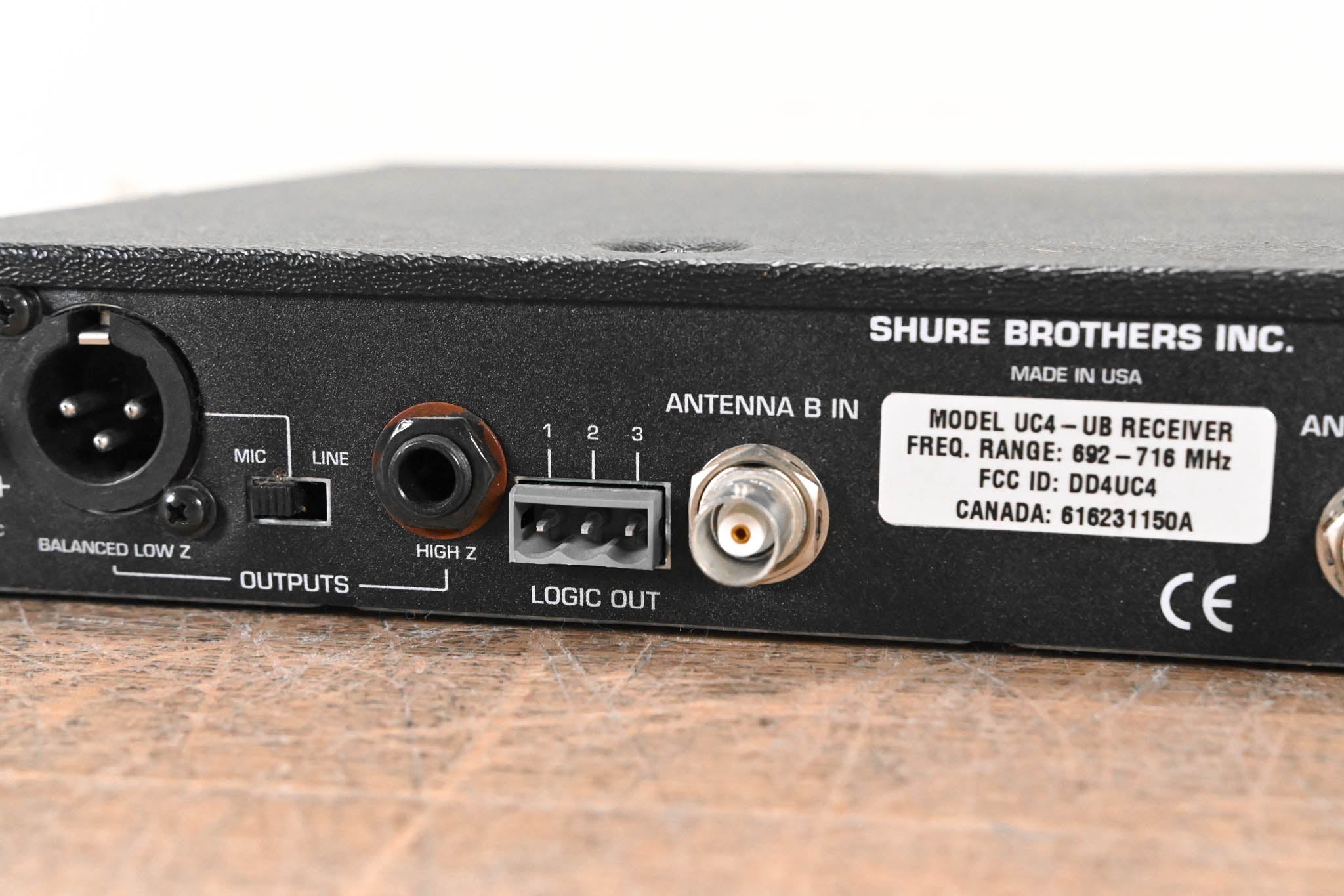 Shure UC4-UB Wireless Receiver - UB Band: 692-716 MHz (NO POWER SUPPLY)