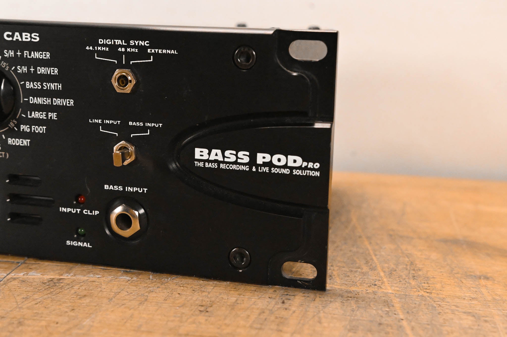 Line 6 Bass POD Pro Rackmount Multi-Effect and Amp Modeler