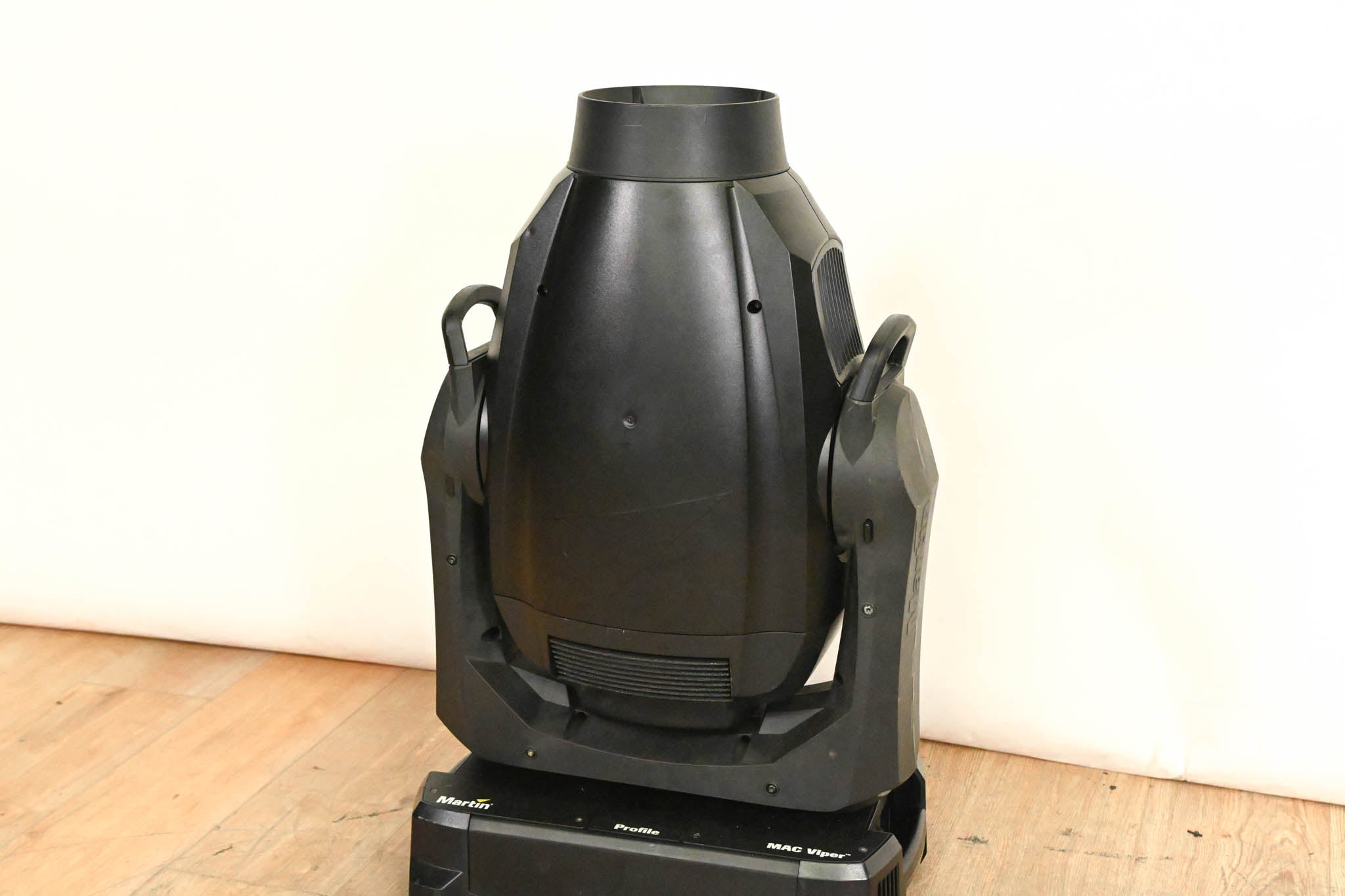 Martin MAC Viper Profile High Output Discharge-Based Moving Light