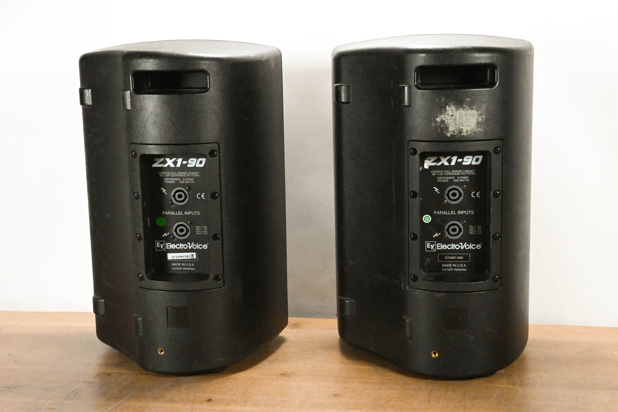 Electro-Voice (EV) ZX1-90 8-inch Two-Way Passive Loudspeaker (PAIR)