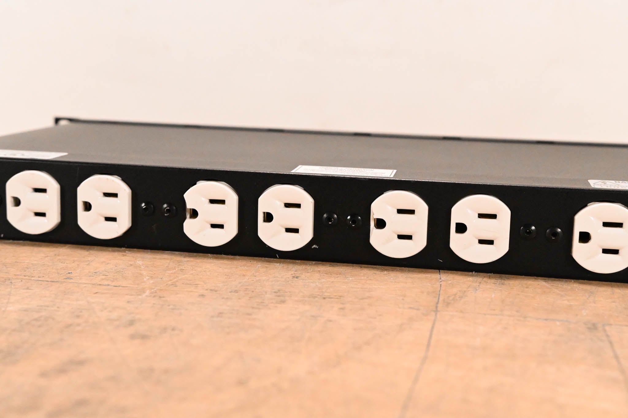 Middle Atlantic PD-915R 9-Outlet Rackmount Power Distribution Unit