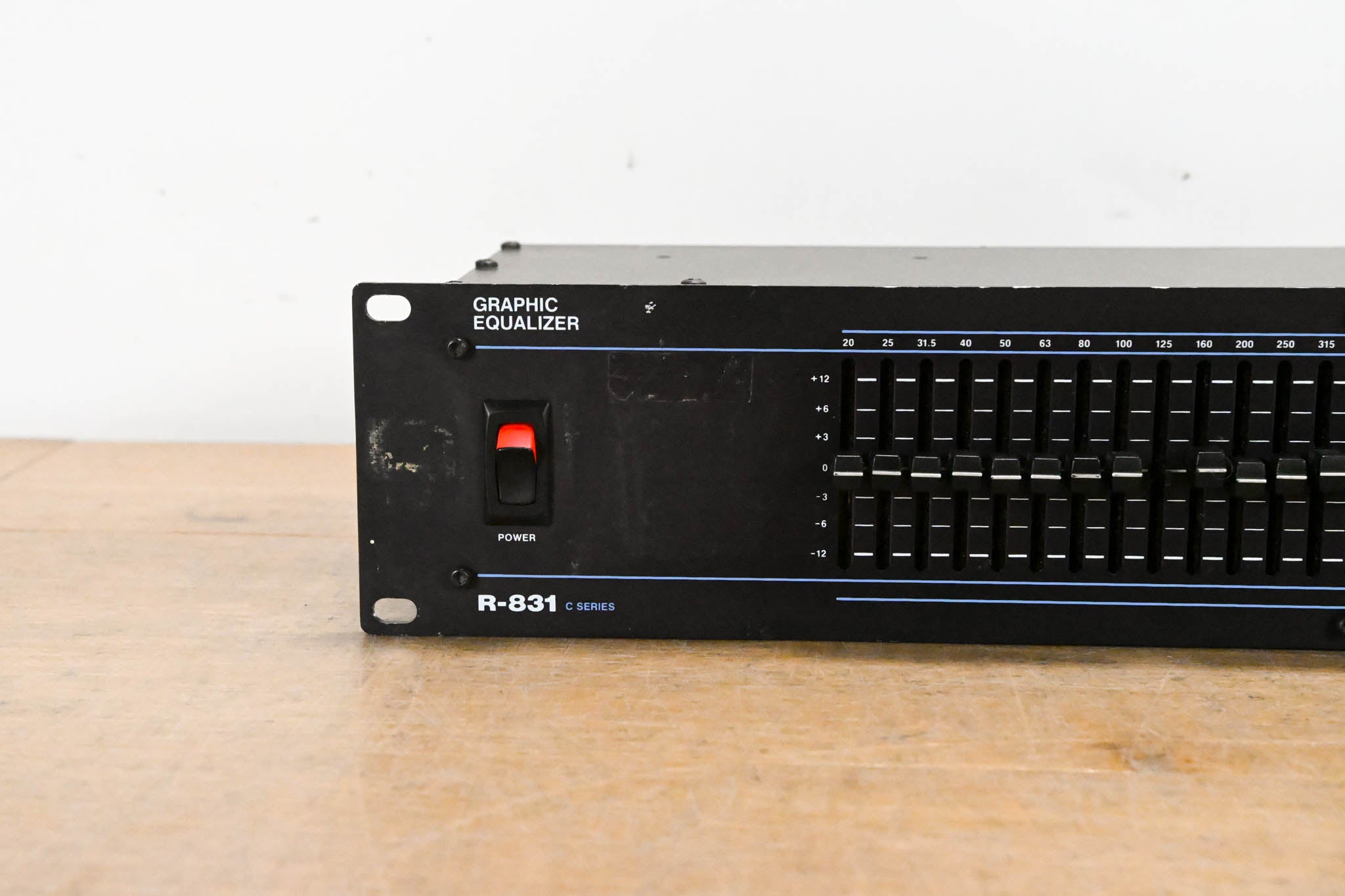 DOD R-831 Rackmount 31-Band Graphic Equalizer