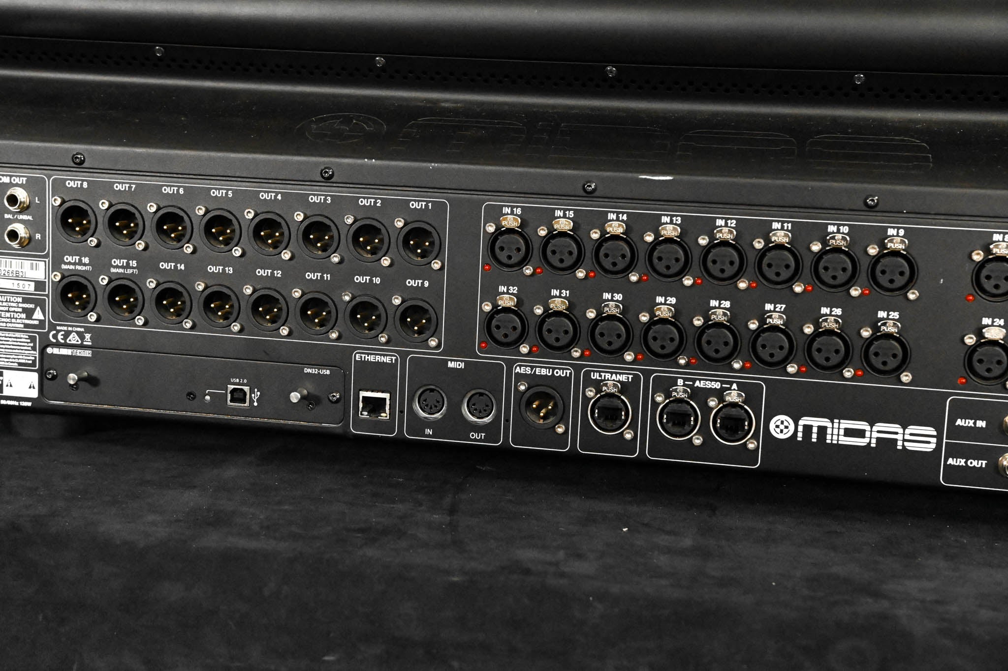 Midas M32 40-Channel Digital Audio Mixing Console