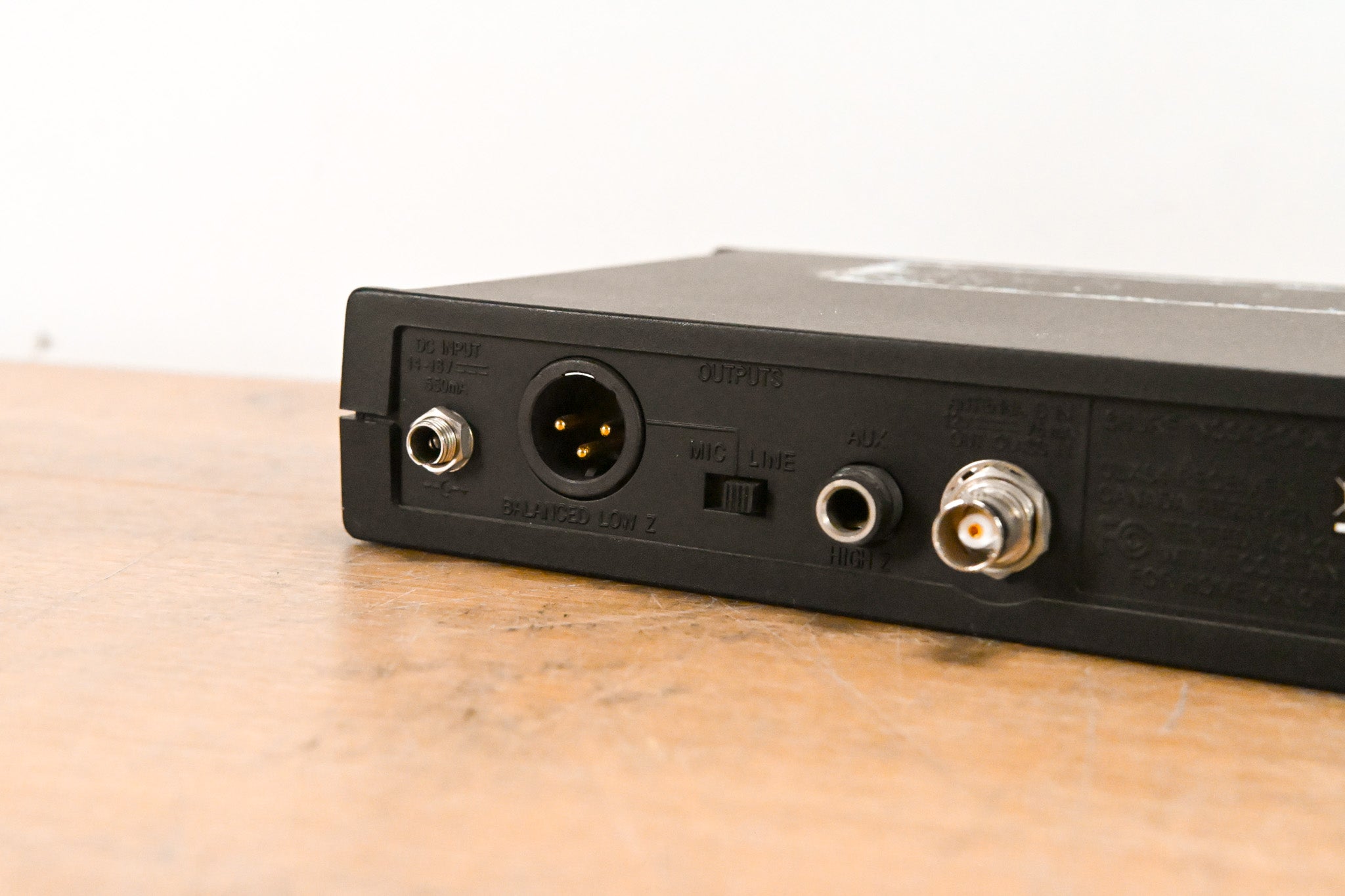 Shure ULXS4 Wireless Receiver - J1 Band: 554-590 MHz (NO POWER SUPPLY)