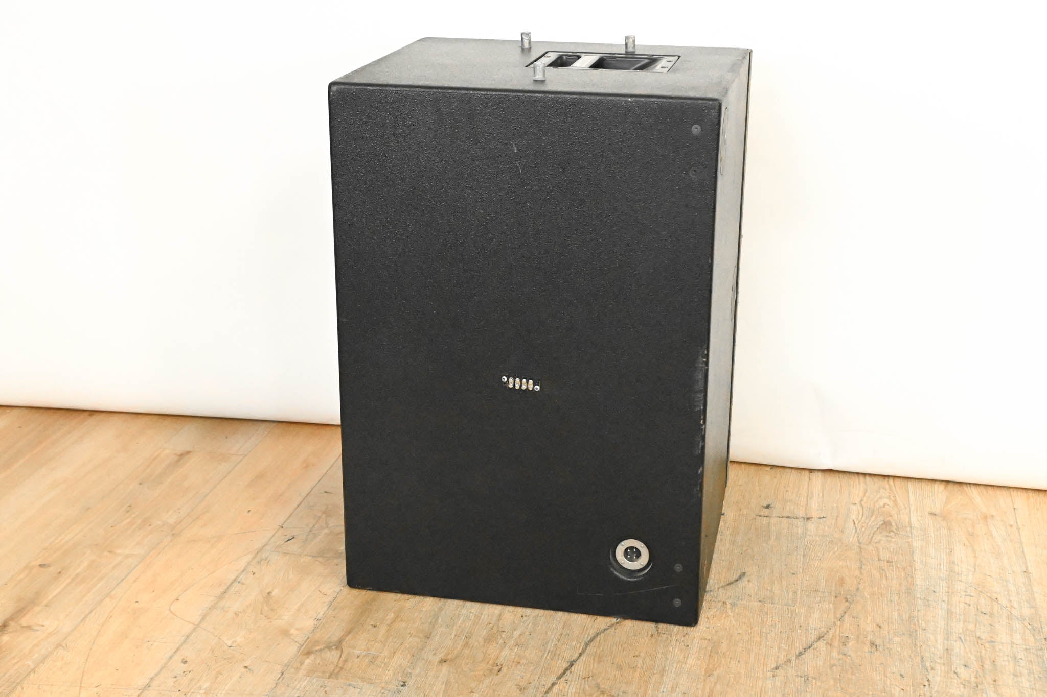 Meyer Sound UltraSeries USW-1 Dual 15" Passive Subwoofer