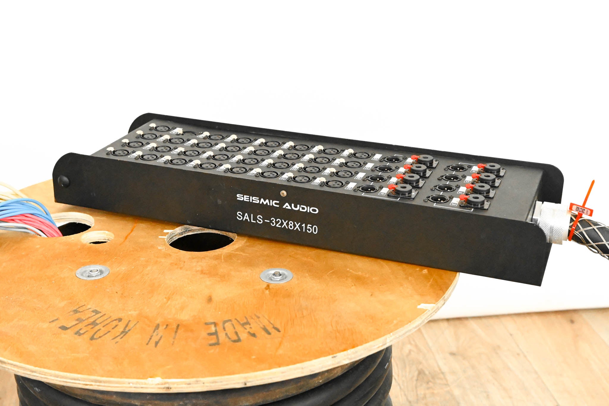 Seismic Audio SALS-32x8x150 32-Channel Snake with 8 Returns - 150 ft