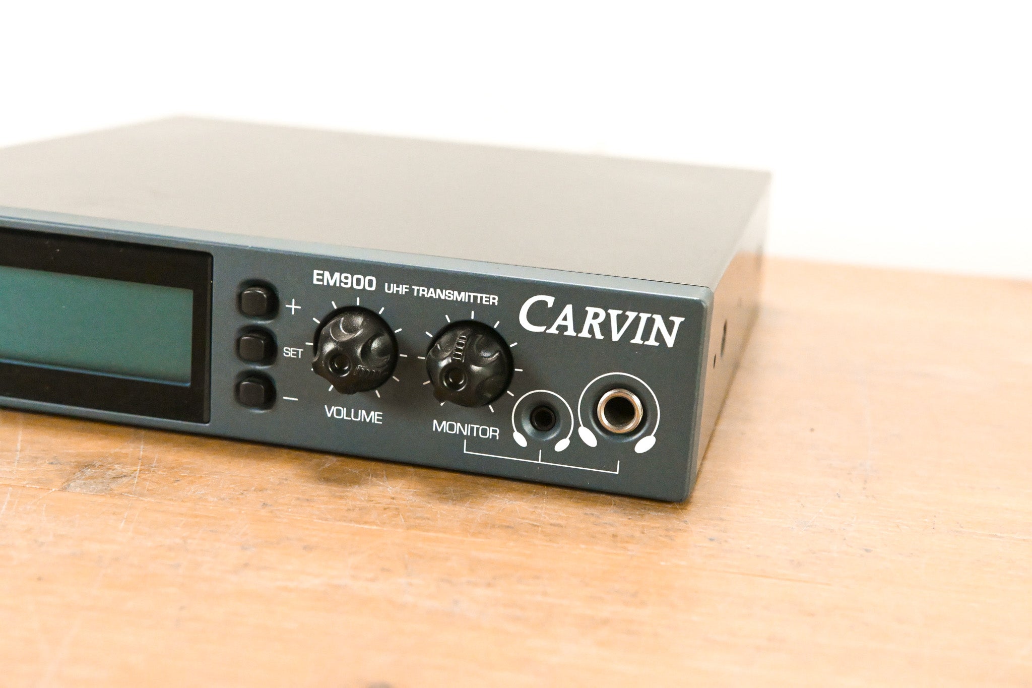 Carvin EM900 Wireless IEM System with EM901 Bodypack - 518-542 MHz
