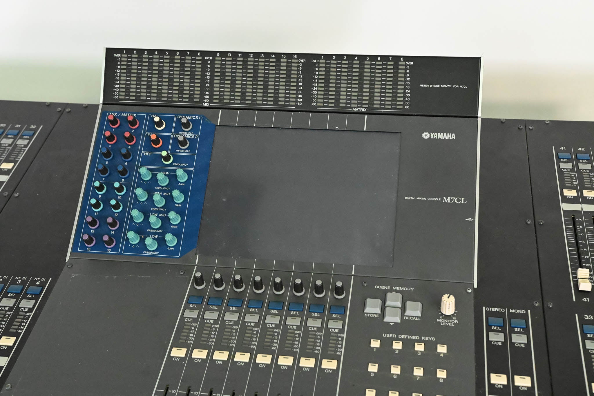 Yamaha M7CL-48 48-Channel Digital Audio Mixing Console