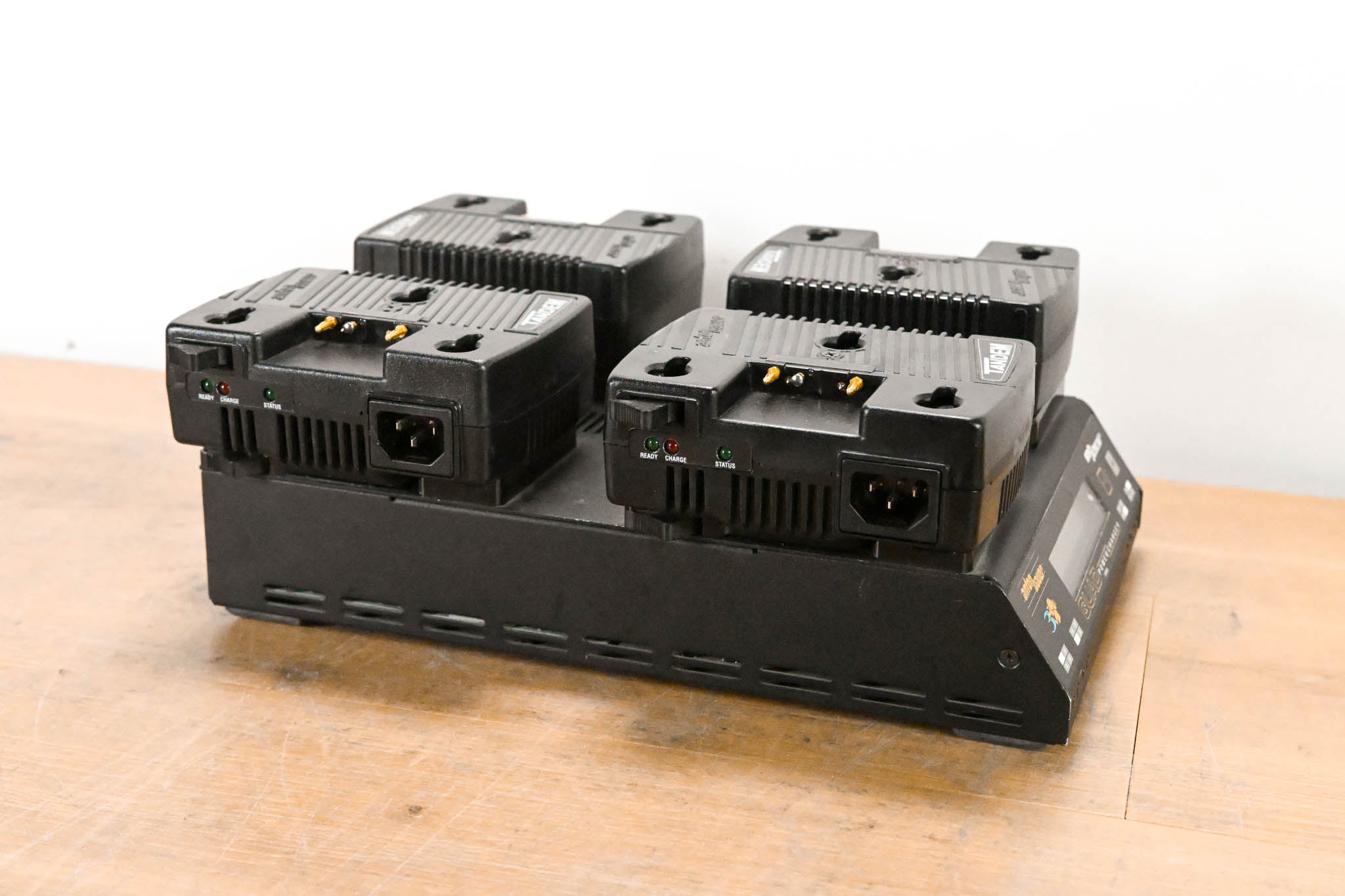 Anton Bauer Q-2702 QUAD PowerCharger w/ 2x Tandem PSU