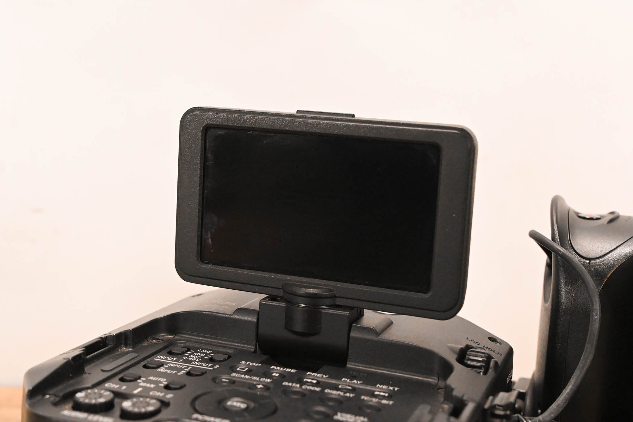 Sony NEX-FS100U Super 35mm Sensor Camcorder