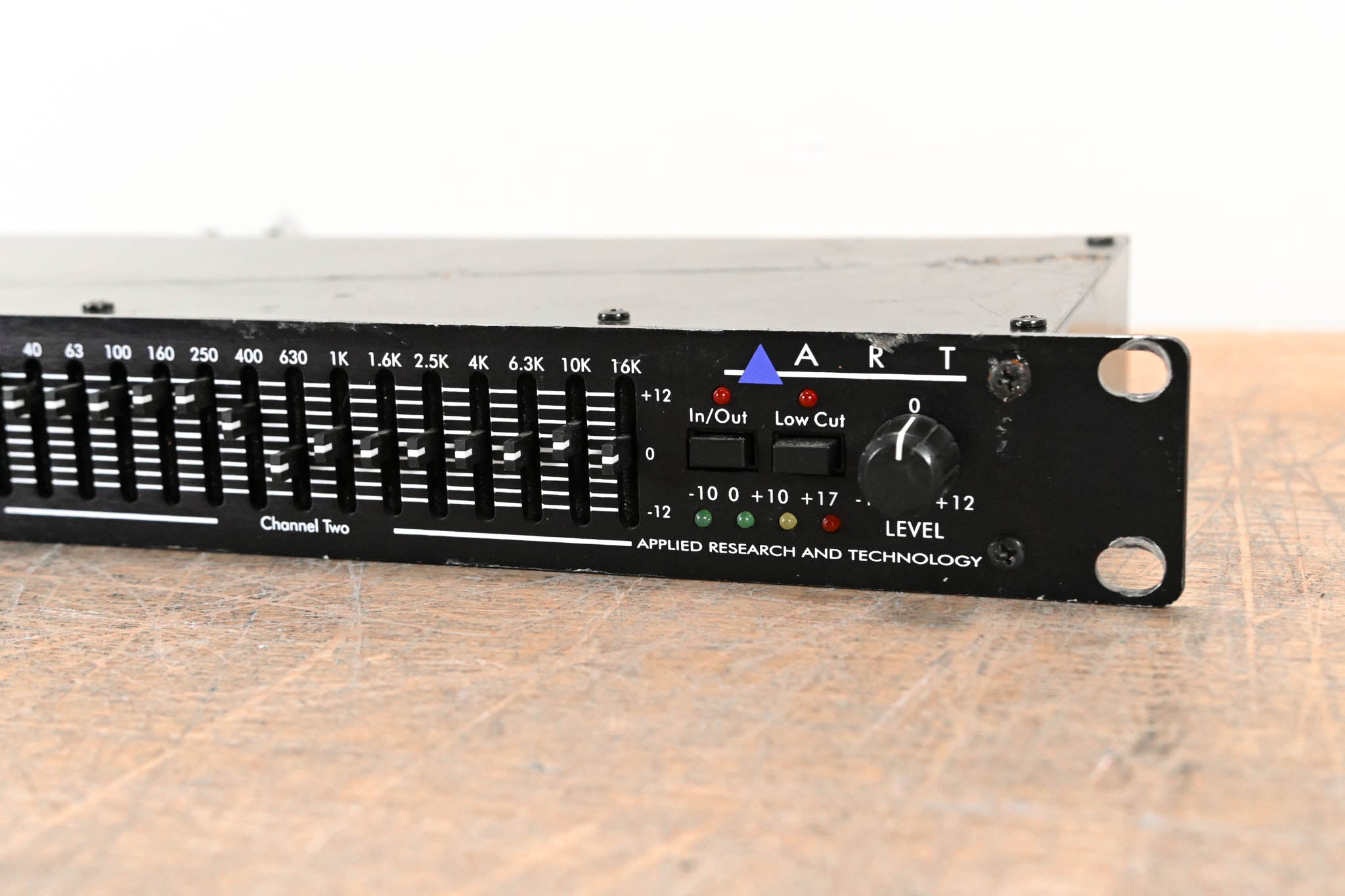 ART 343 Dual-Channel 15-Band Graphic Equalizer