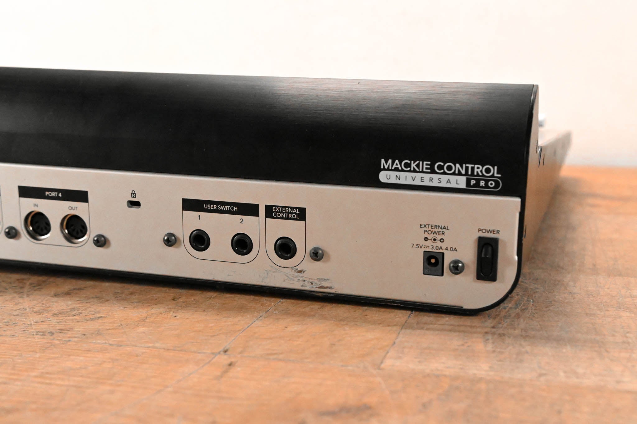 Mackie Control Universal Pro Control Surface (NO POWER SUPPLY)