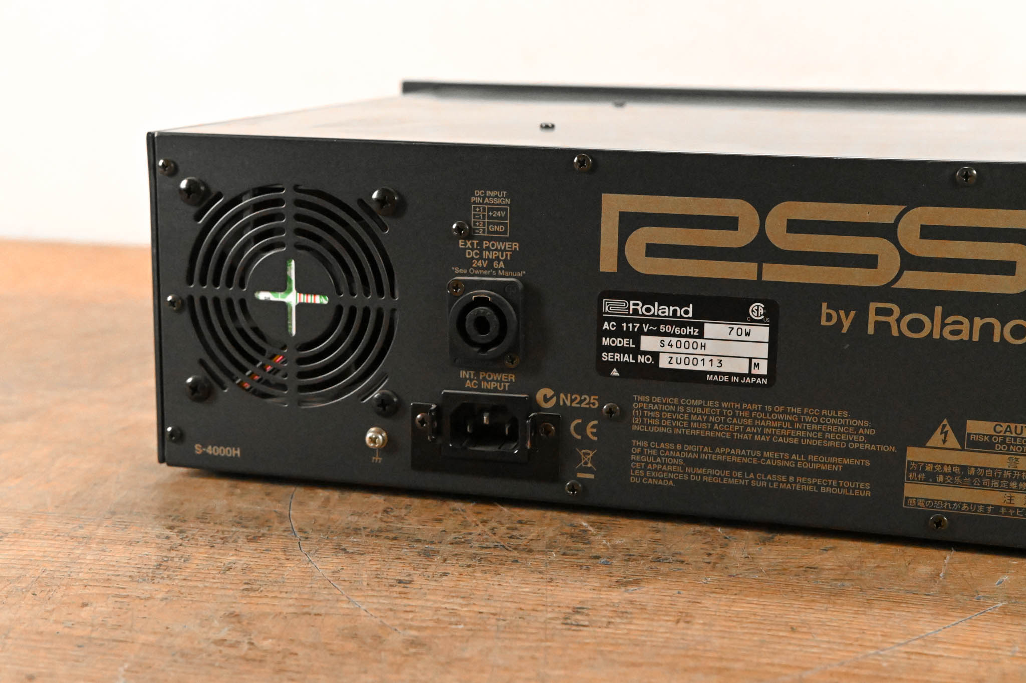 Roland S-4000H Digital Snake 32 x 8 Front of House Unit