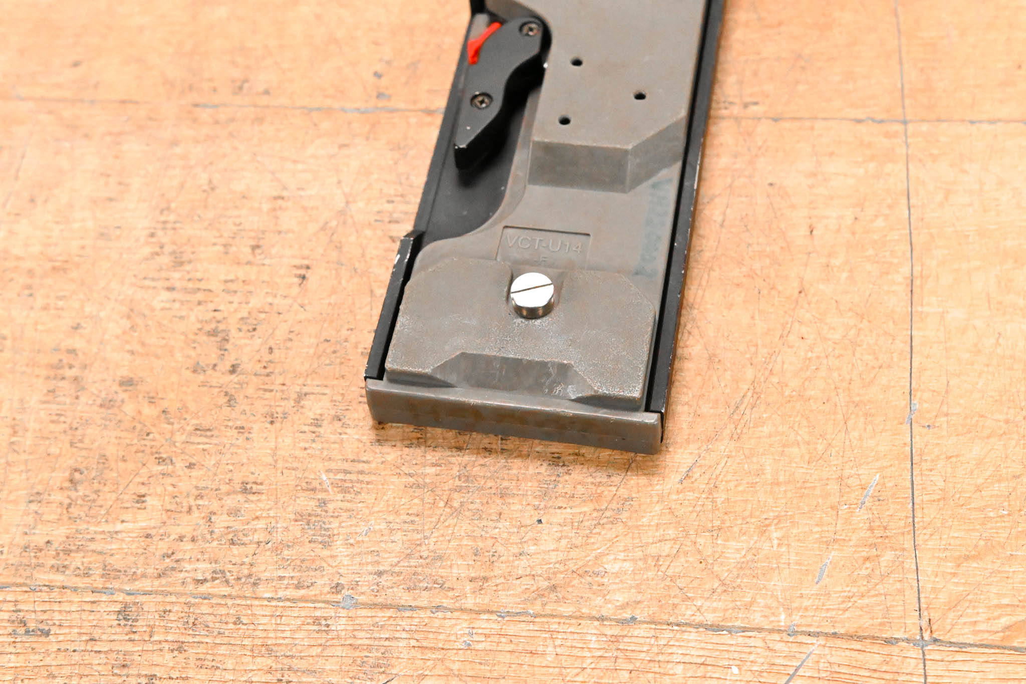 Sony VCT-U14-F Quick Release Tripod Adapter