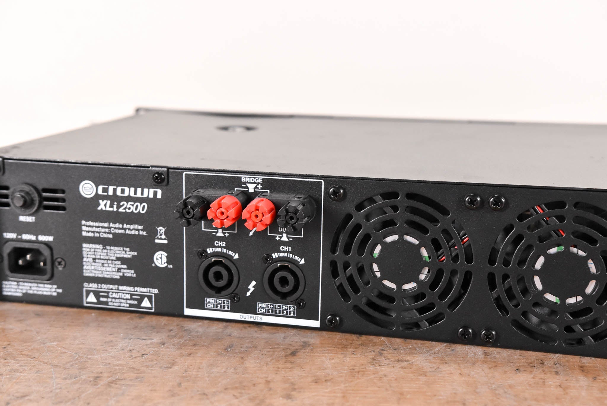 Crown XLi 2500 Two-Channel Power Amplifier